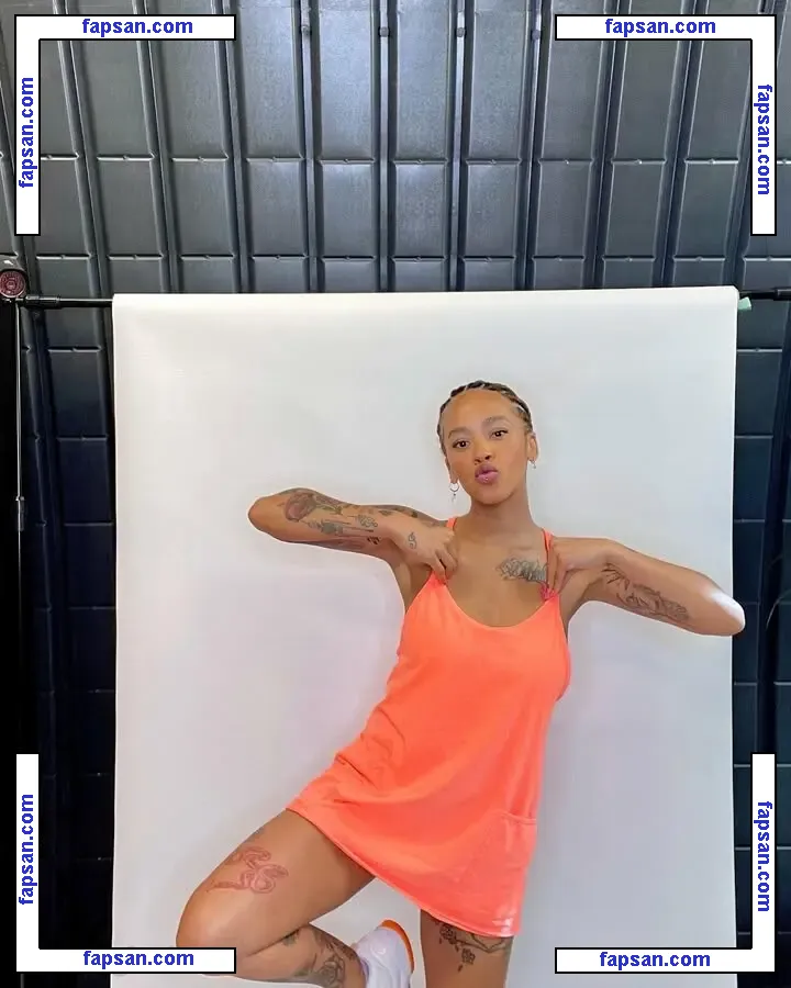 Yinka Bokinni nude photo #0088 from OnlyFans