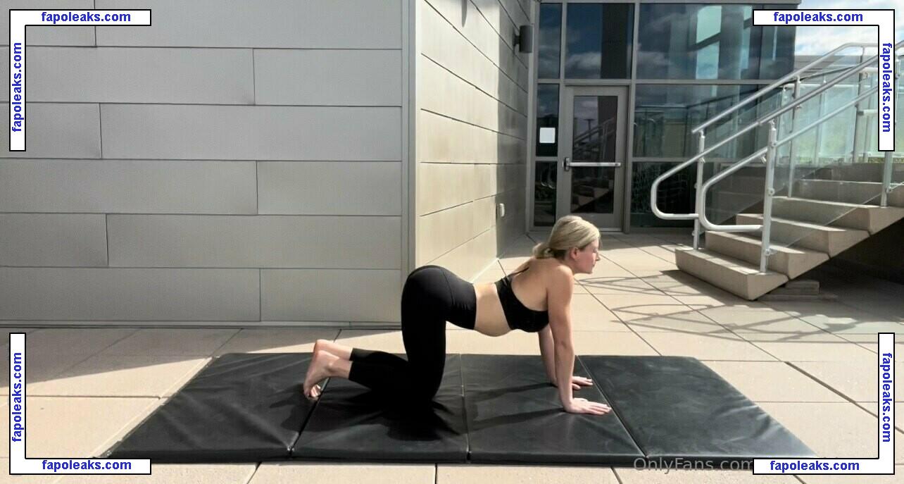 yogawithemily nude photo #0052 from OnlyFans