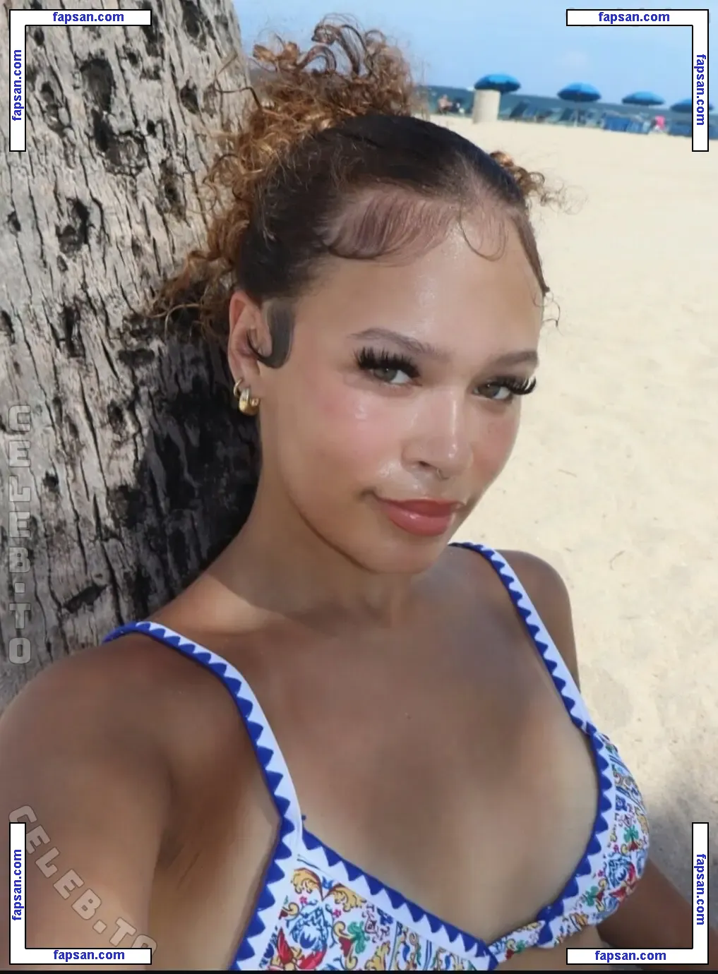 Yonna Jay голая фото #0003 с Онлифанс