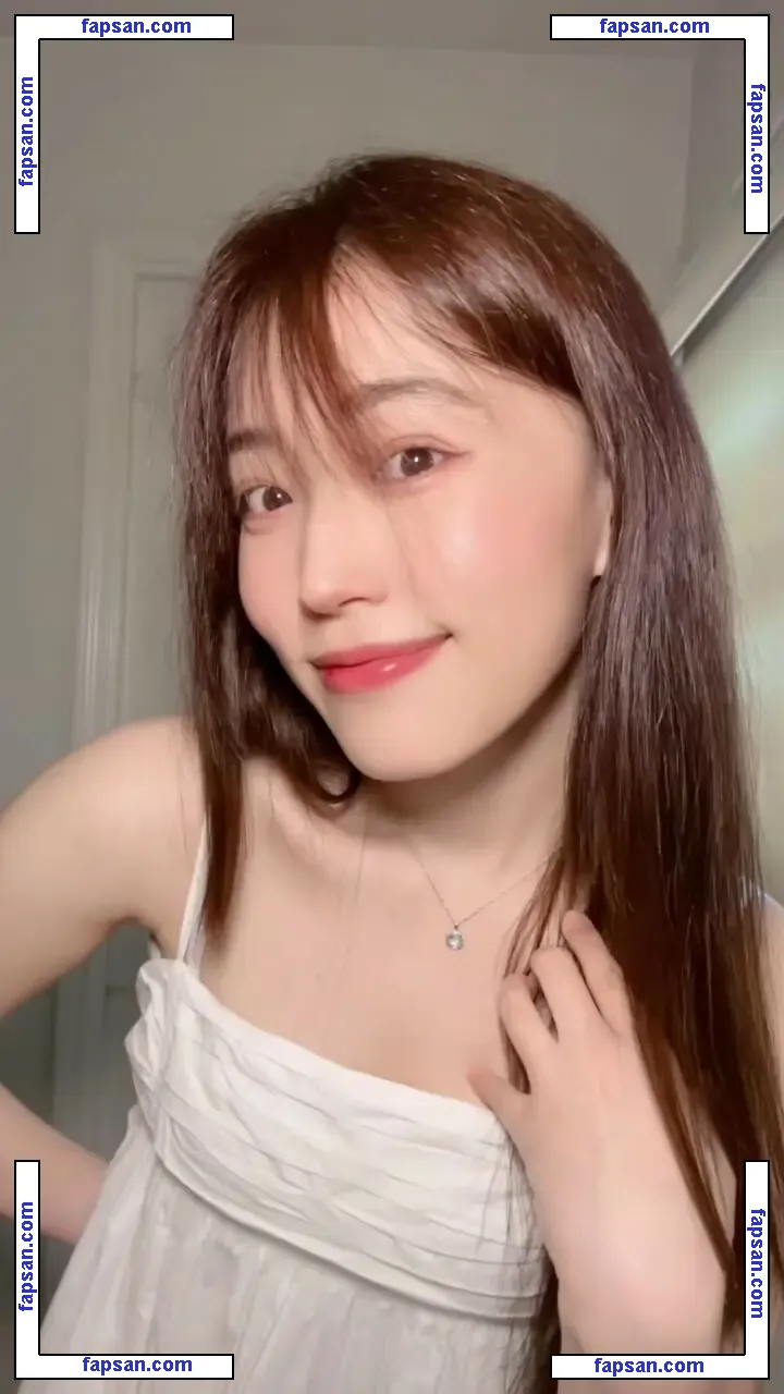 Yoojin nude photo #0034 from OnlyFans