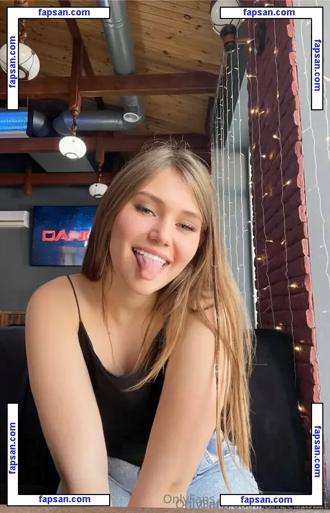 yoooourmaid nude photo #0032 from OnlyFans