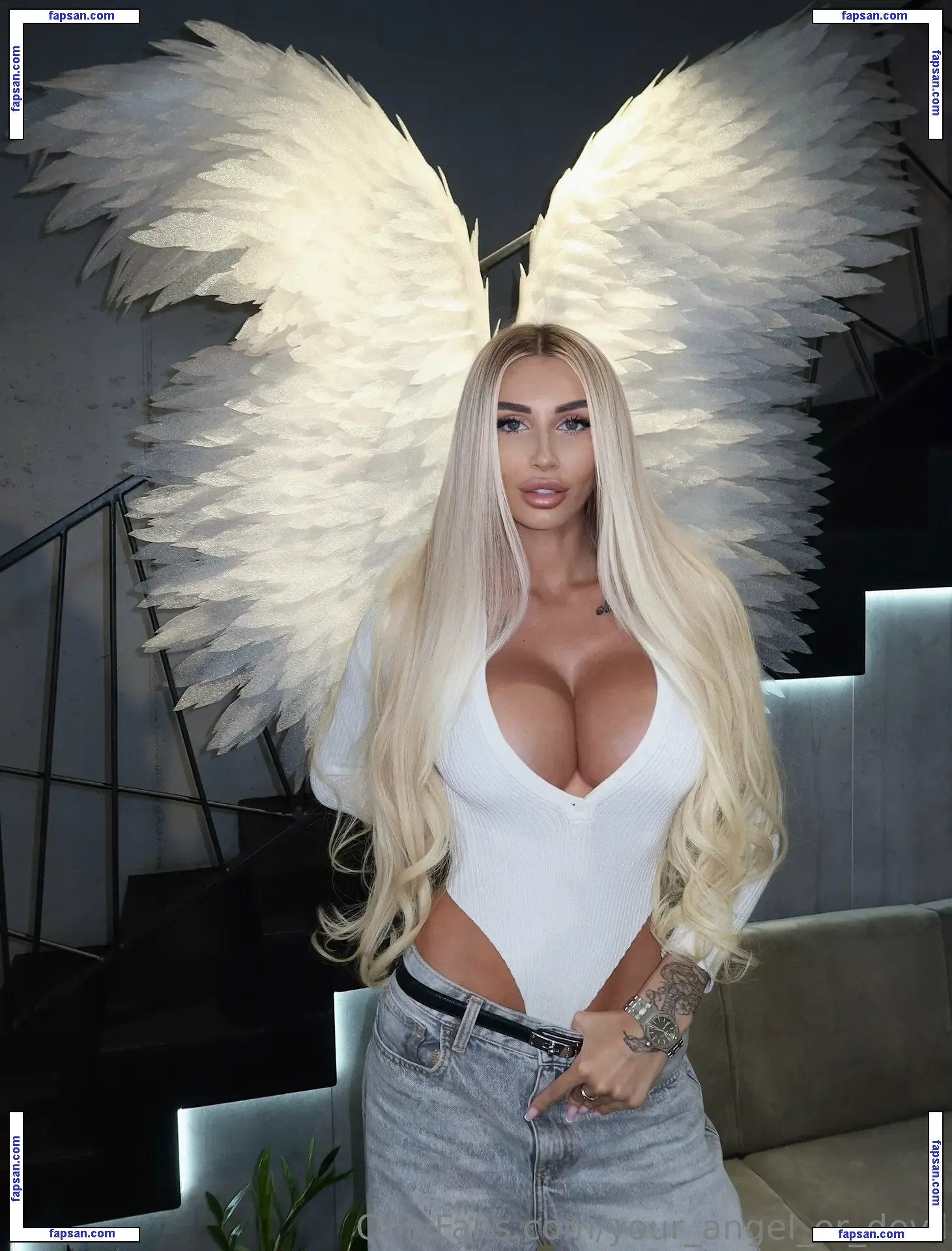 your_angel_or_devil nude photo #0006 from OnlyFans