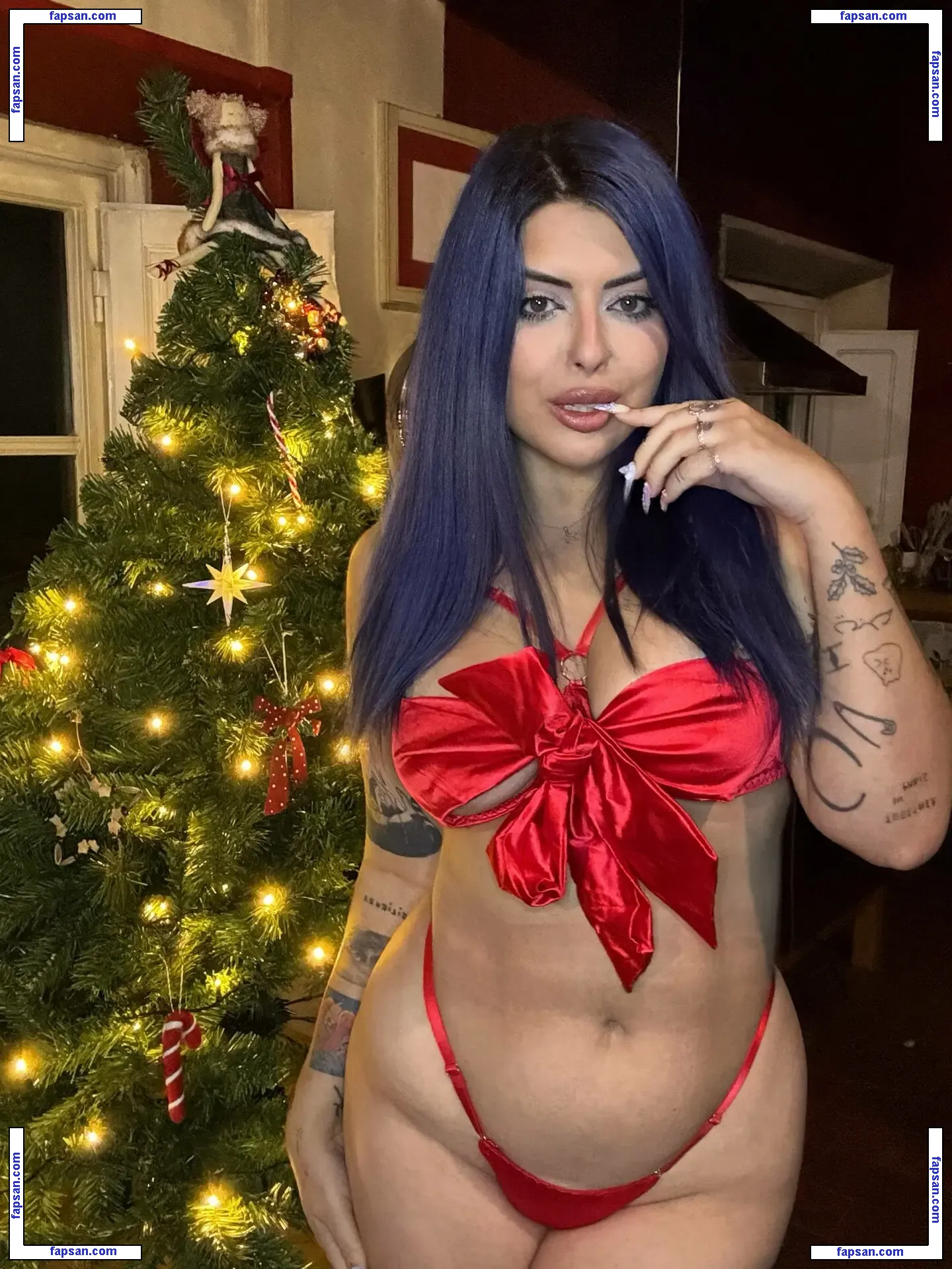 Yourangelgiulia nude photo #0002 from OnlyFans