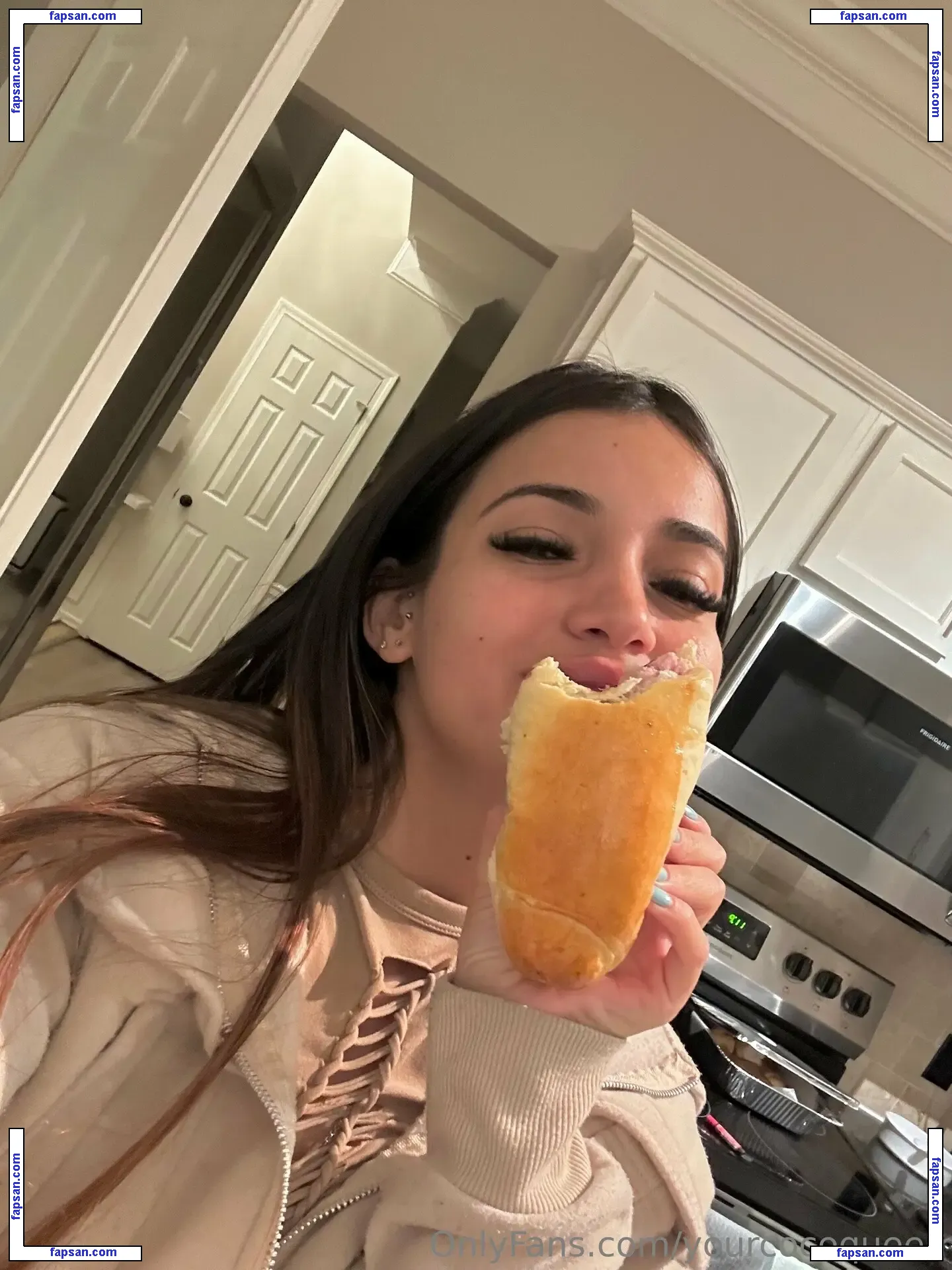yourcocoqueen nude photo #0020 from OnlyFans