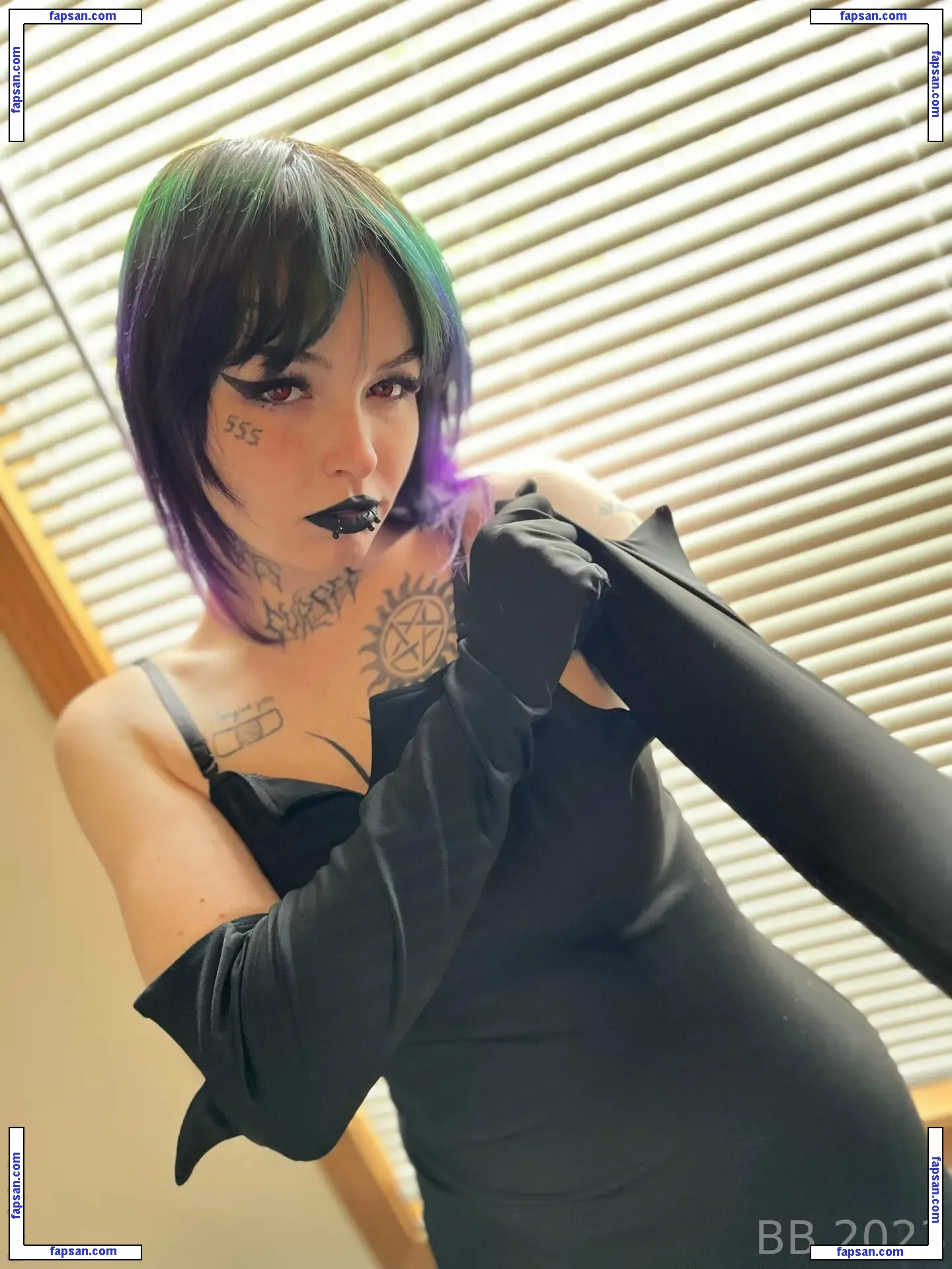 yourhotm.f nude photo #0001 from OnlyFans