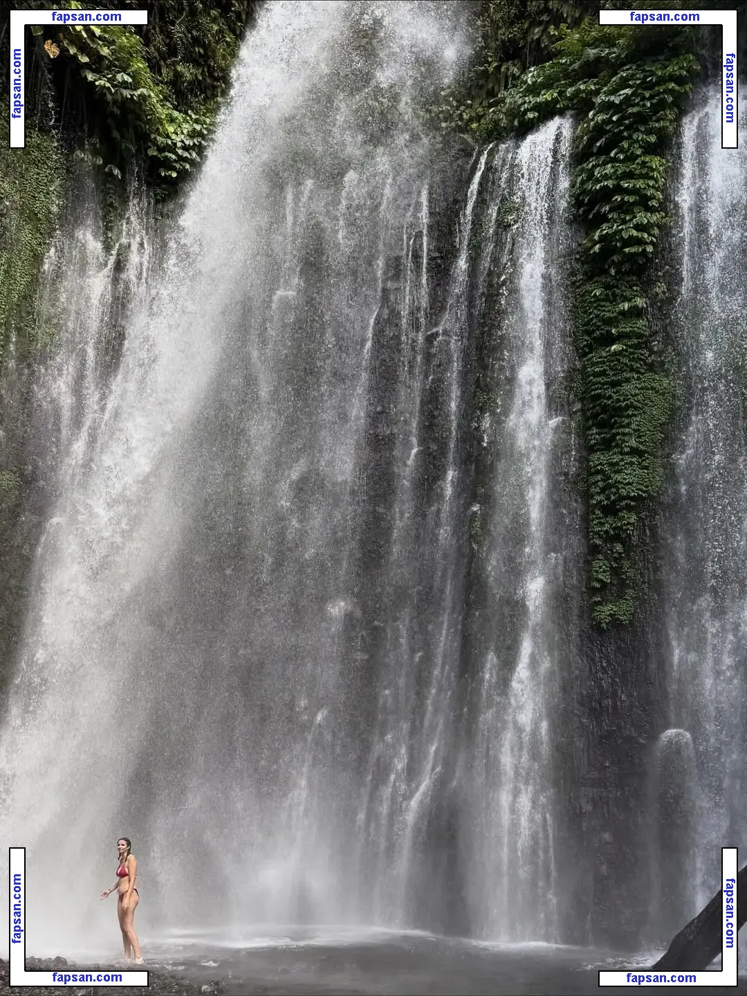 YouRina голая фото #0381 с Онлифанс