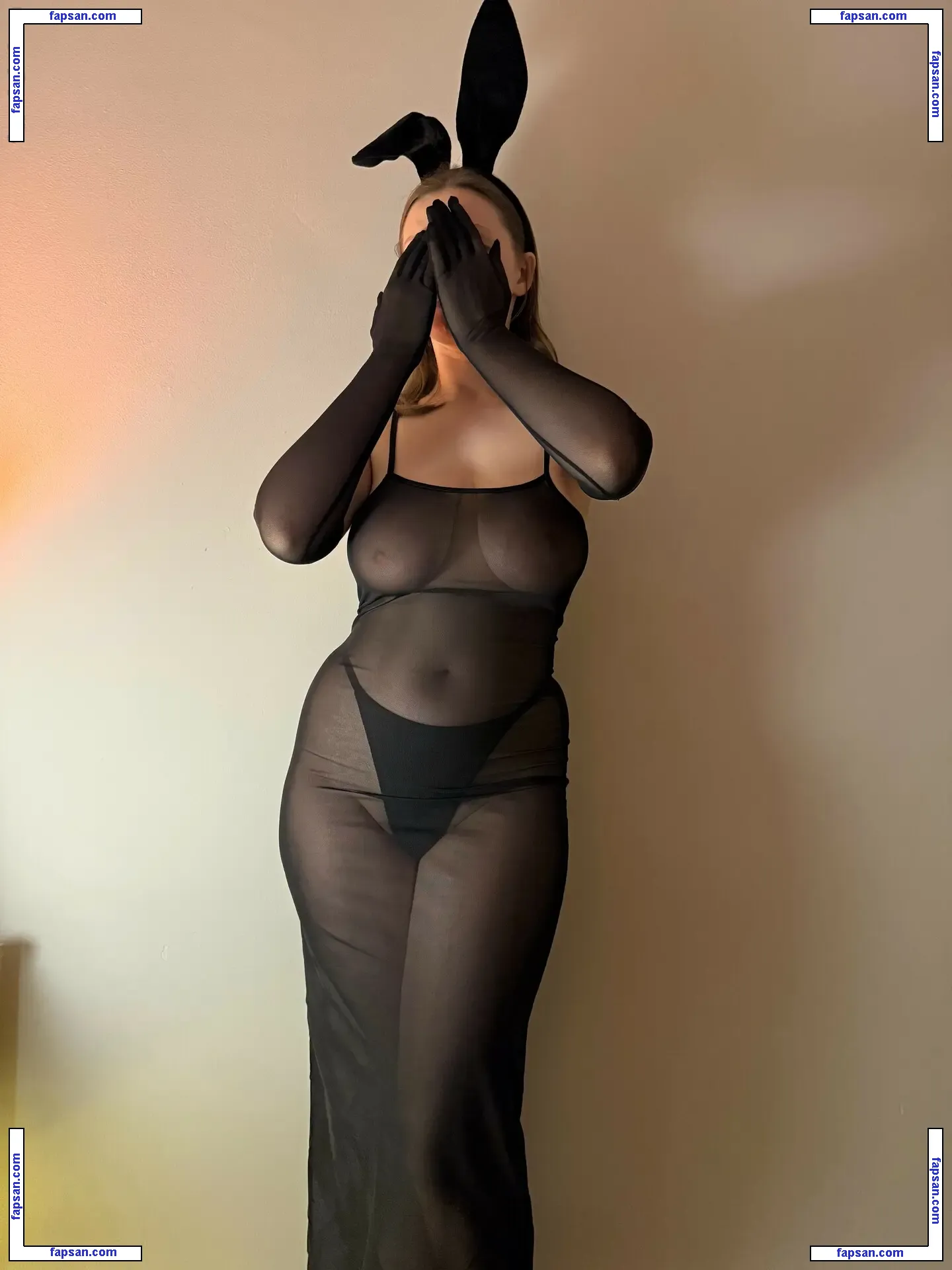 YourSacredBlasphemer голая фото #0006 с Онлифанс