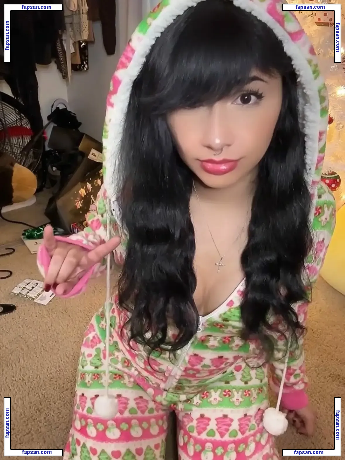 Yourtokengirl голая фото #0018 с Онлифанс