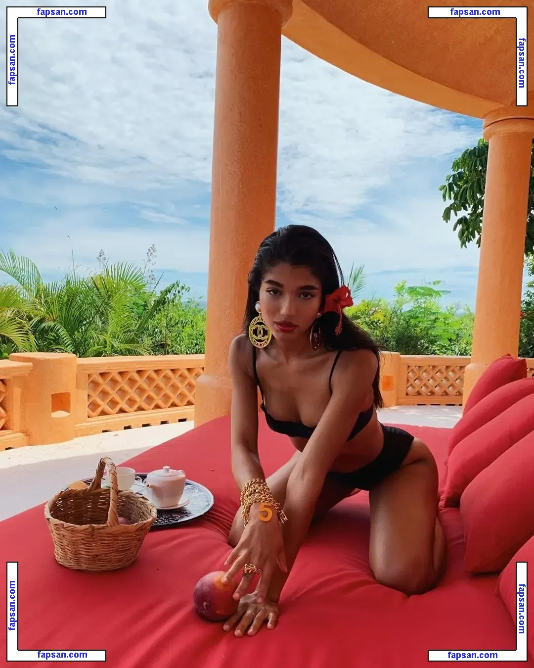 Yovanna Ventura голая фото #0355 с Онлифанс