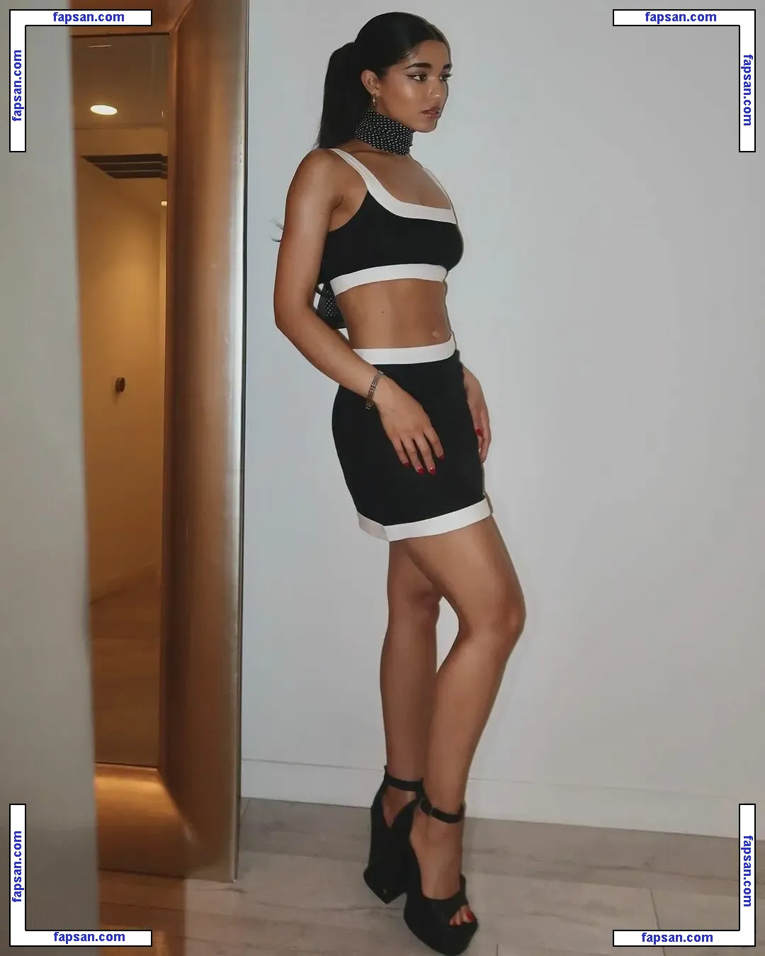 Yovanna Ventura nude photo #0728 from OnlyFans