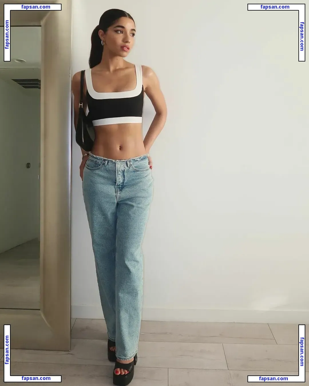 Yovanna Ventura nude photo #0729 from OnlyFans