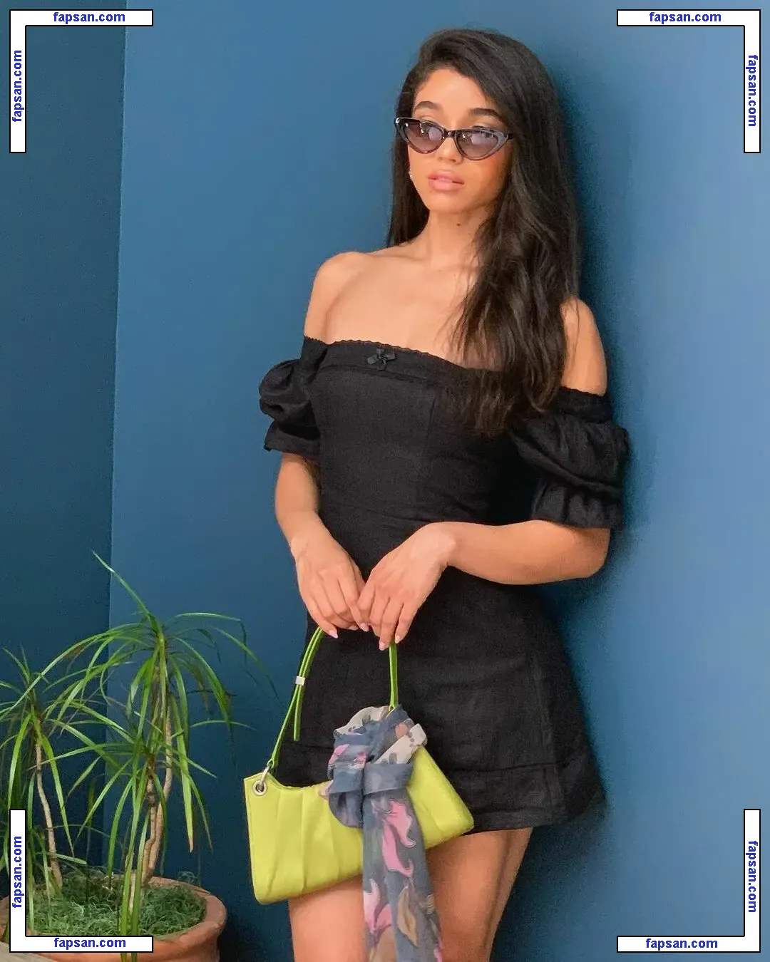 Yovanna Ventura nude photo #0749 from OnlyFans