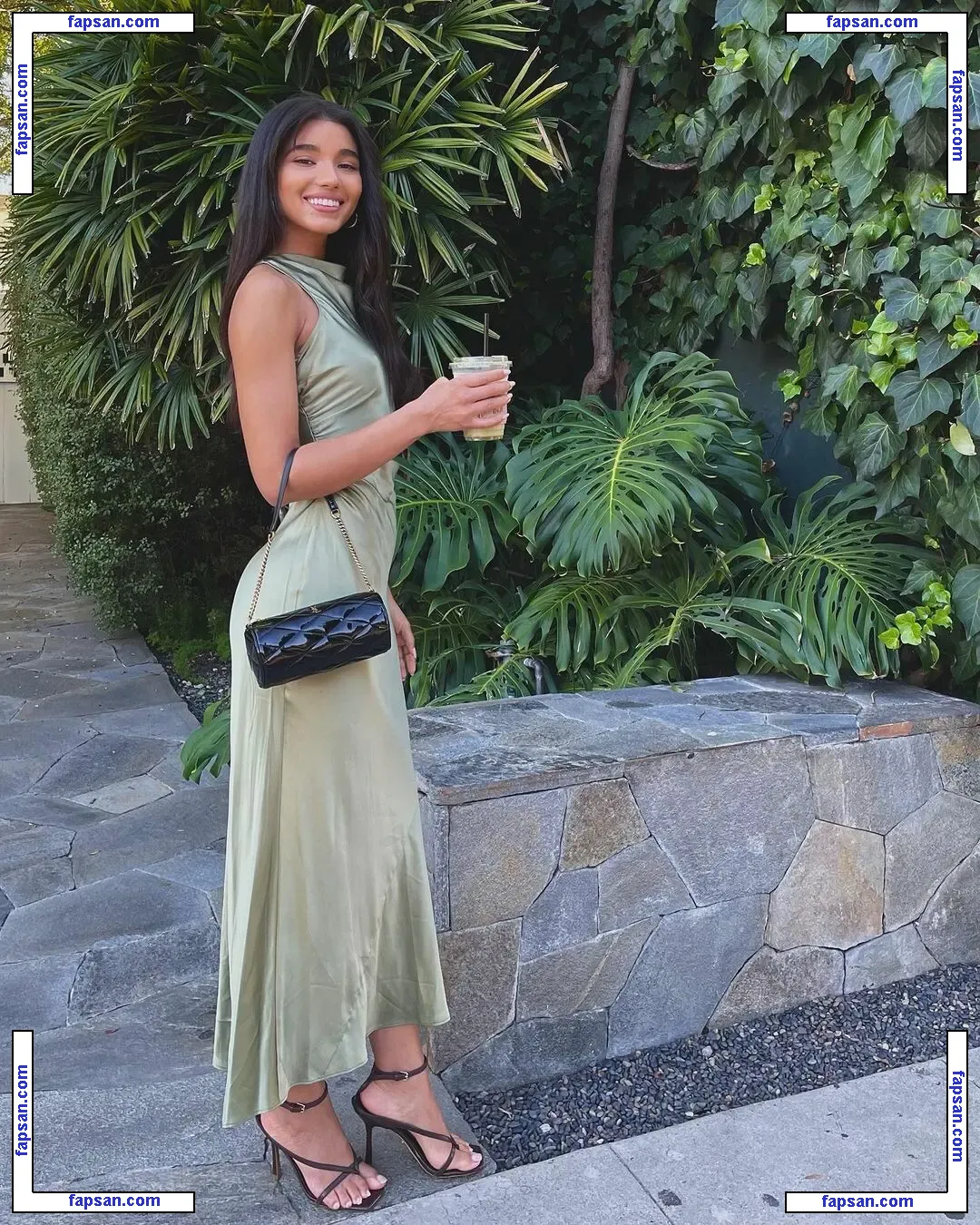 Yovanna Ventura nude photo #0789 from OnlyFans