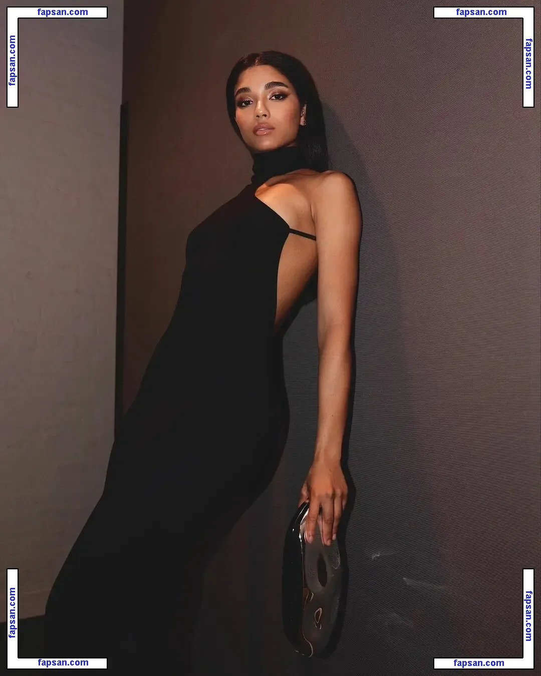 Yovanna Ventura nude photo #0818 from OnlyFans