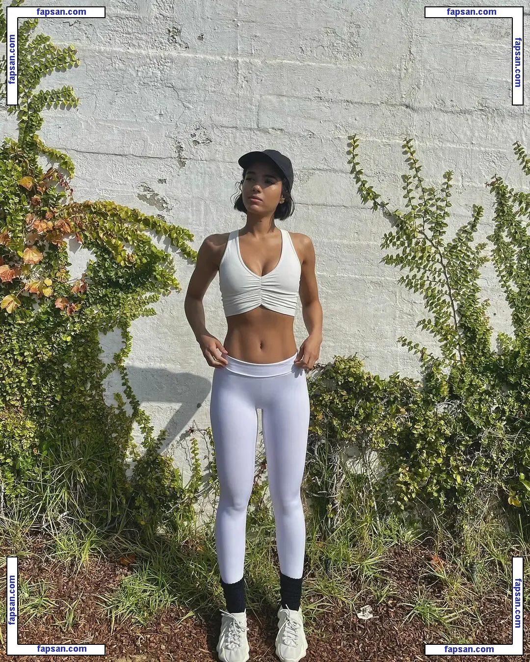 Yovanna Ventura nude photo #0841 from OnlyFans
