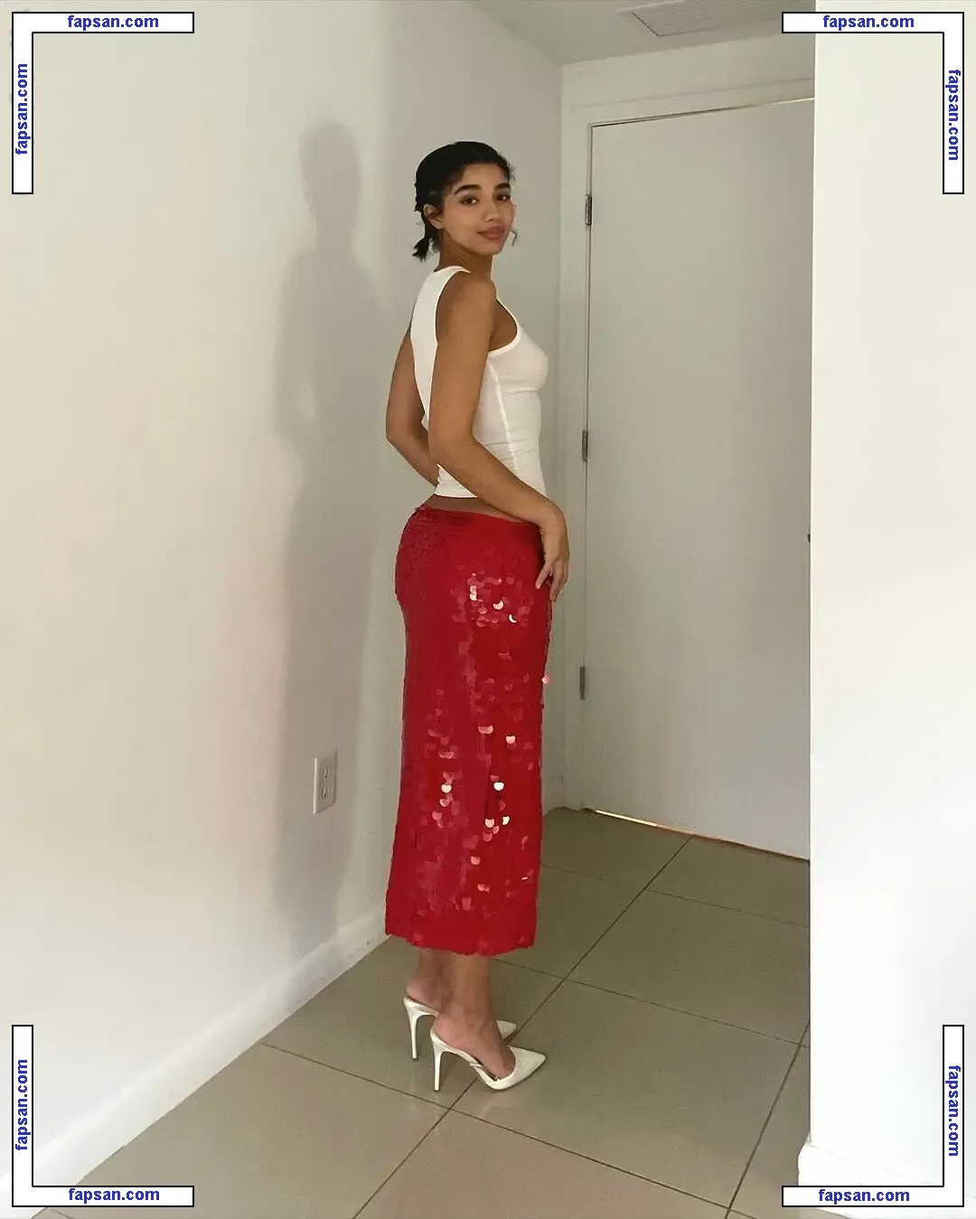 Yovanna Ventura nude photo #0921 from OnlyFans