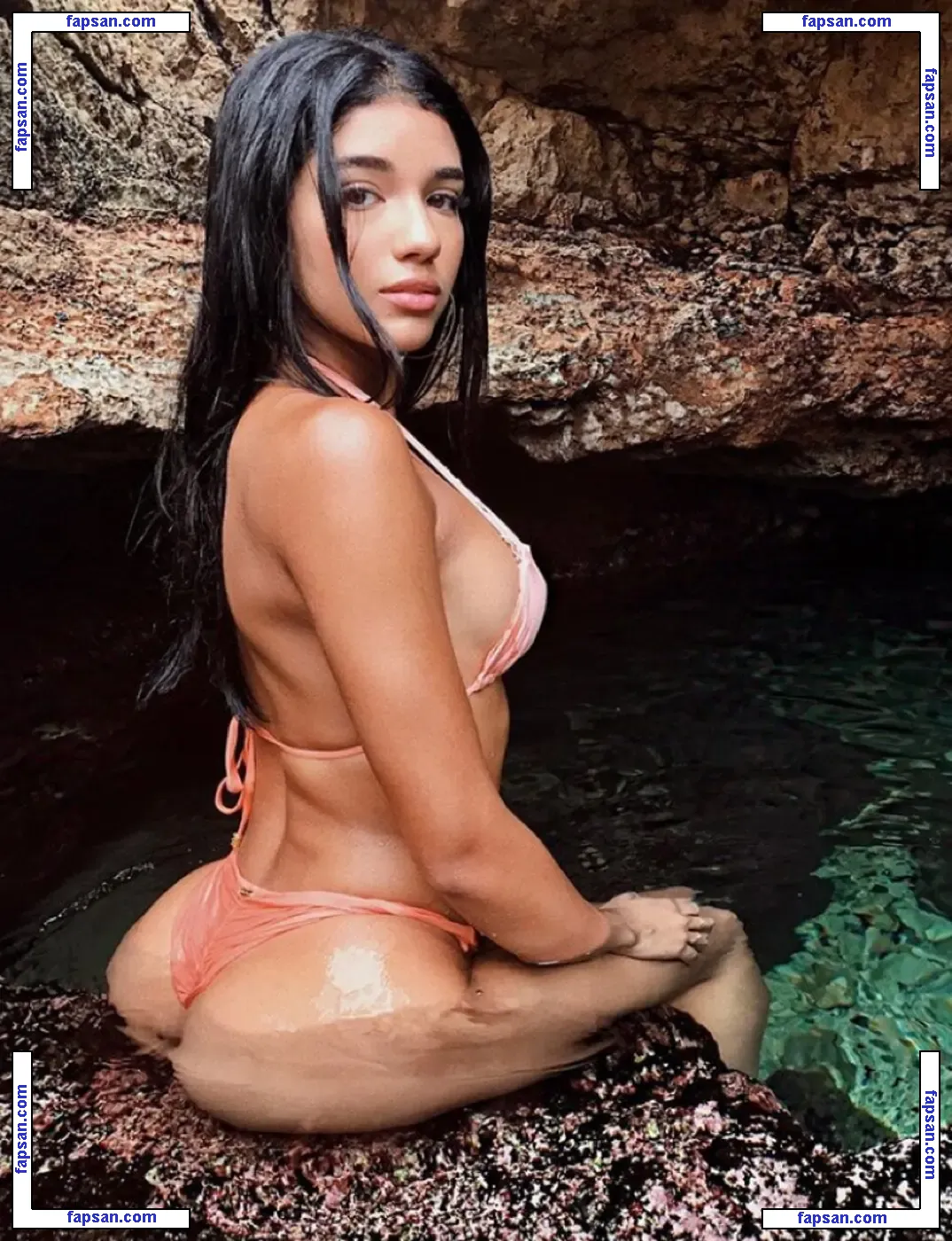 Yovanna Ventura nude photo #0977 from OnlyFans