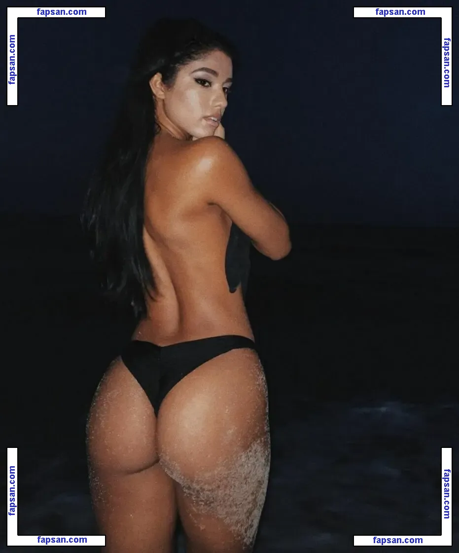 Yovanna Ventura nude photo #0992 from OnlyFans