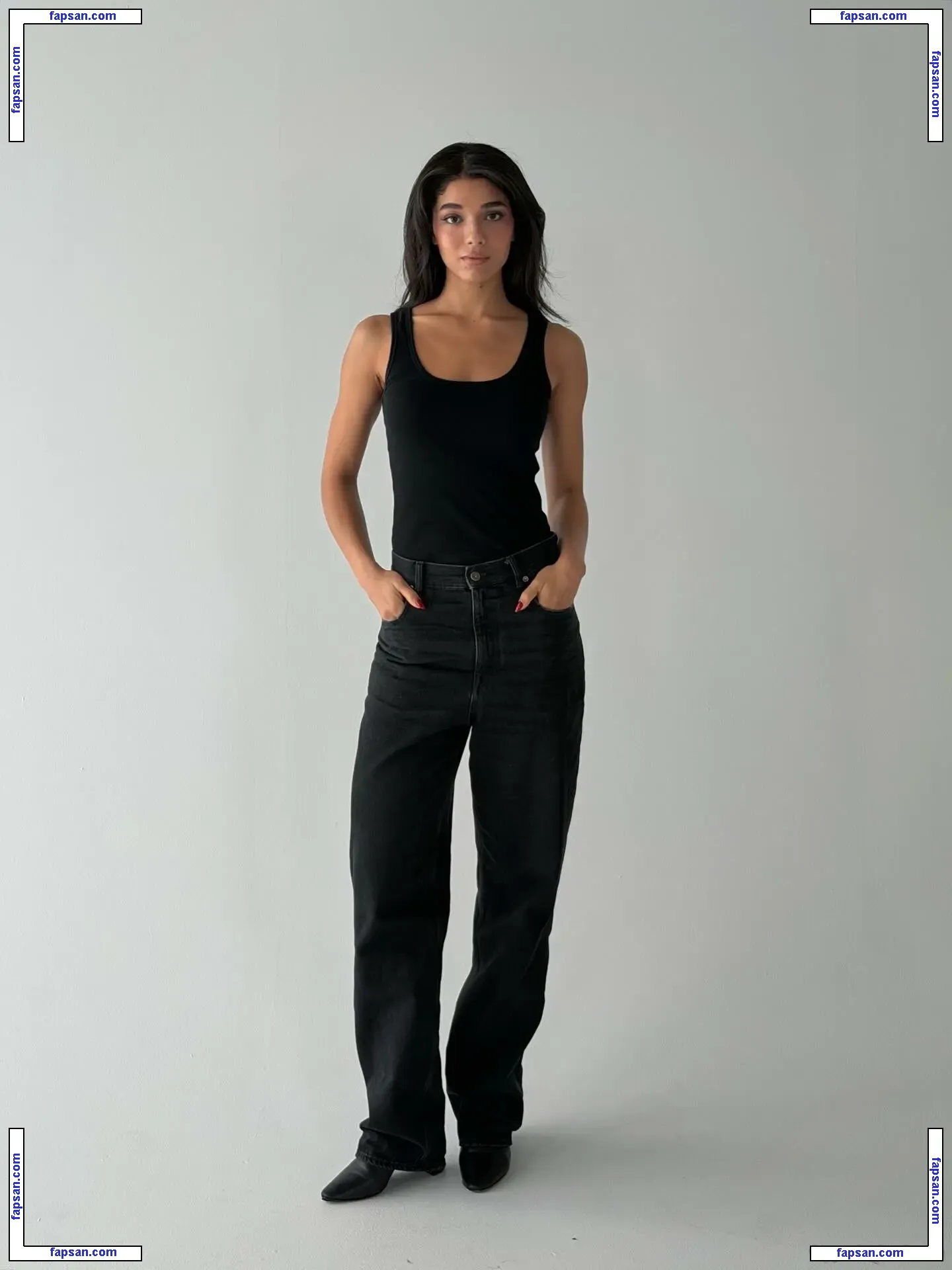 Yovanna Ventura nude photo #1001 from OnlyFans