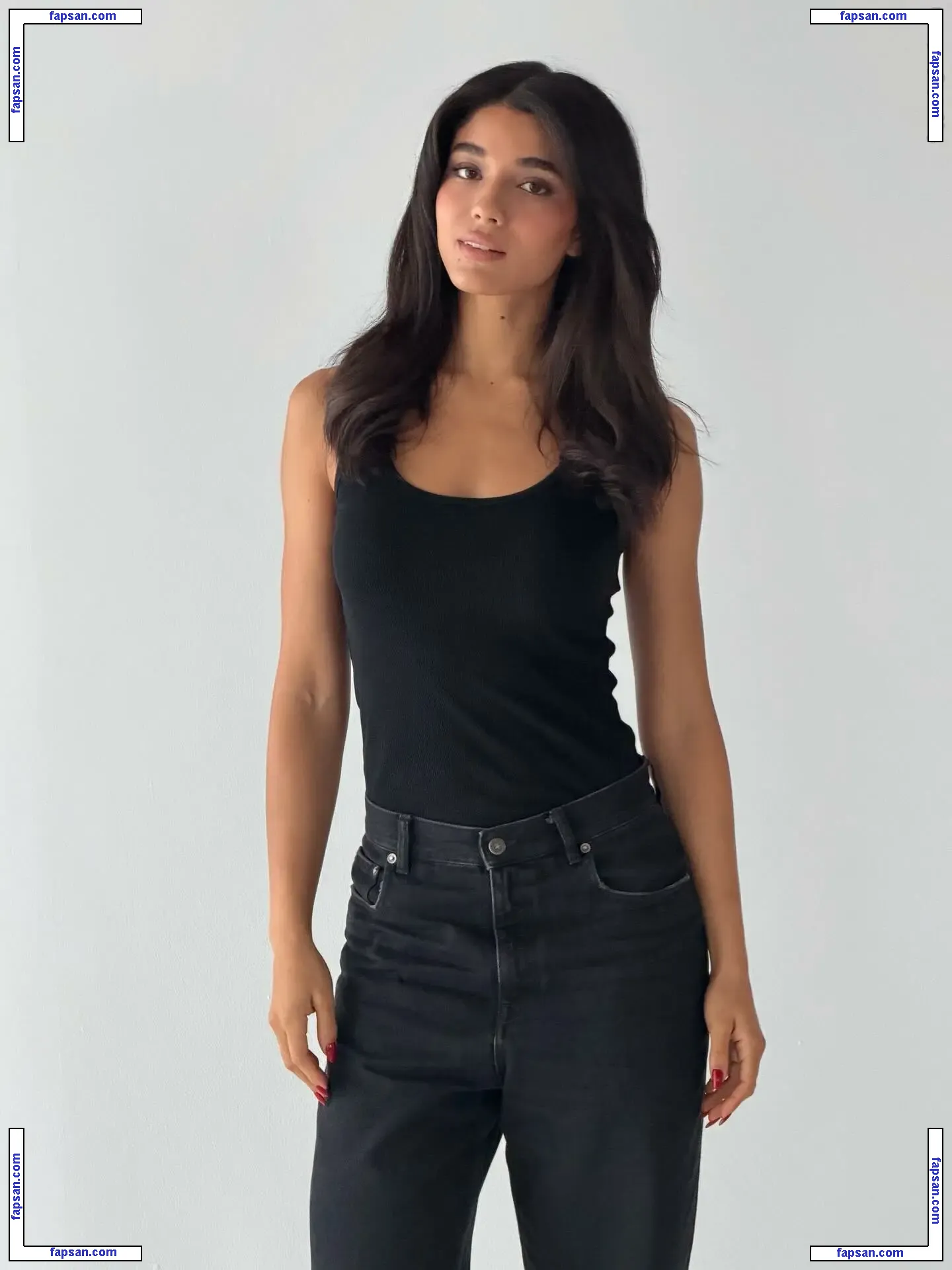 Yovanna Ventura nude photo #1006 from OnlyFans