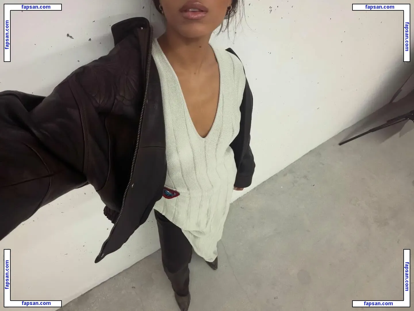 Yovanna Ventura nude photo #1029 from OnlyFans