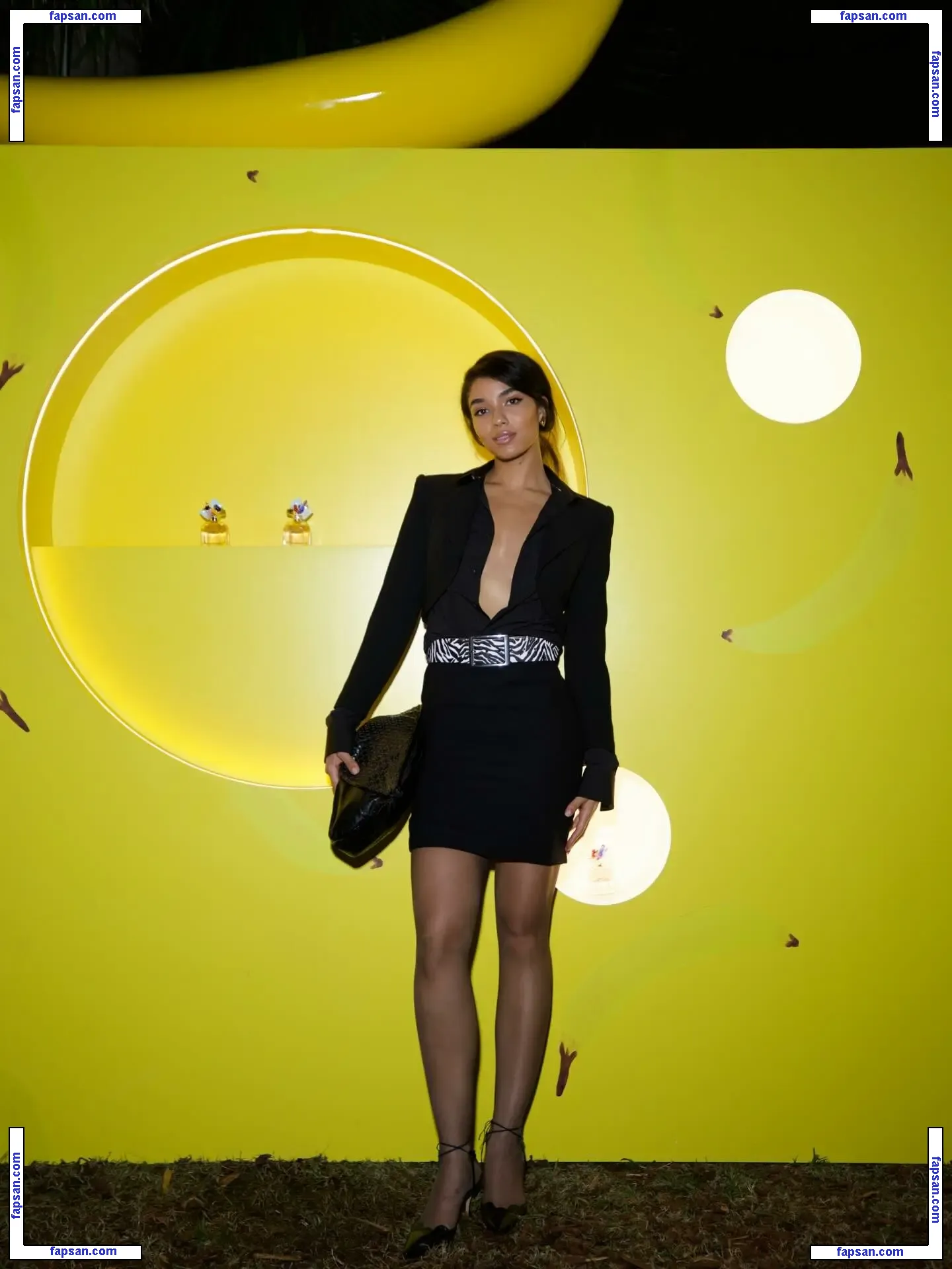 Yovanna Ventura nude photo #1033 from OnlyFans