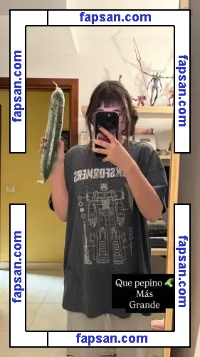 Yquen голая фото #0002 с Онлифанс