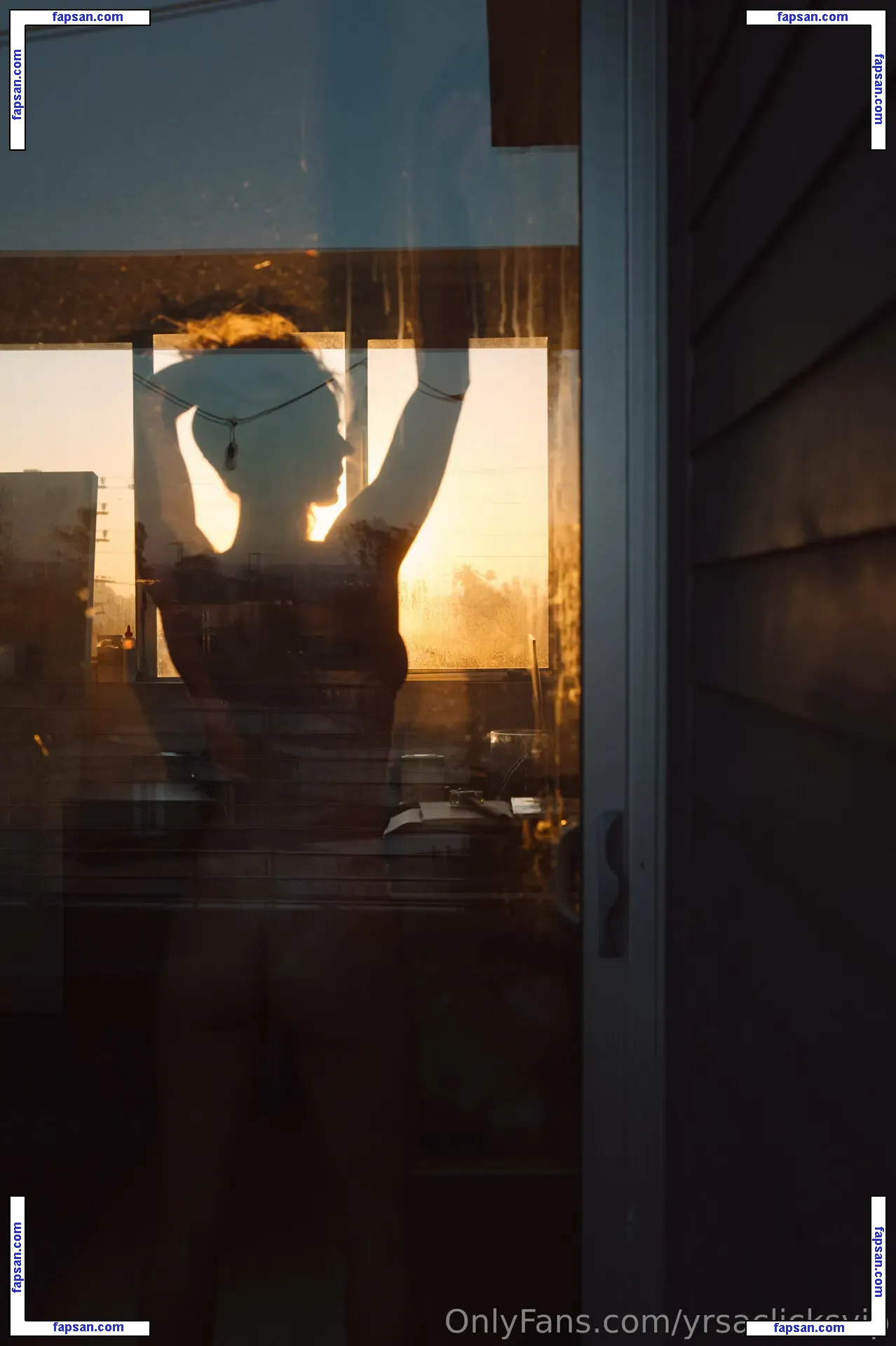 Yrsa Clicks nude photo #0022 from OnlyFans
