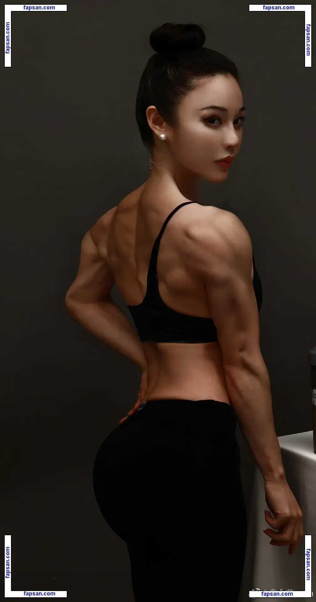 Yuan Herong nude photo #0641 from OnlyFans