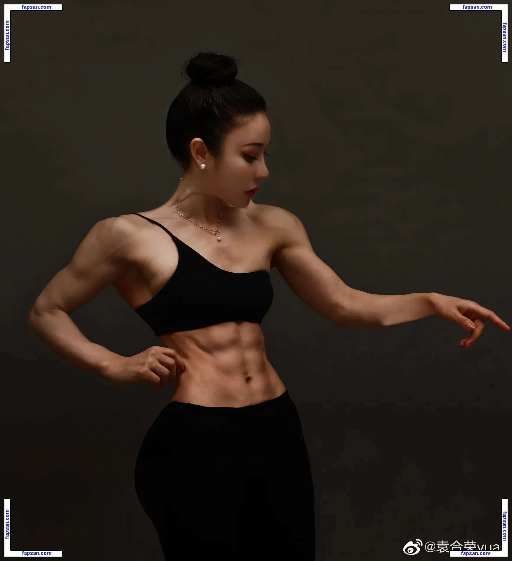 Yuan Herong nude photo #0645 from OnlyFans