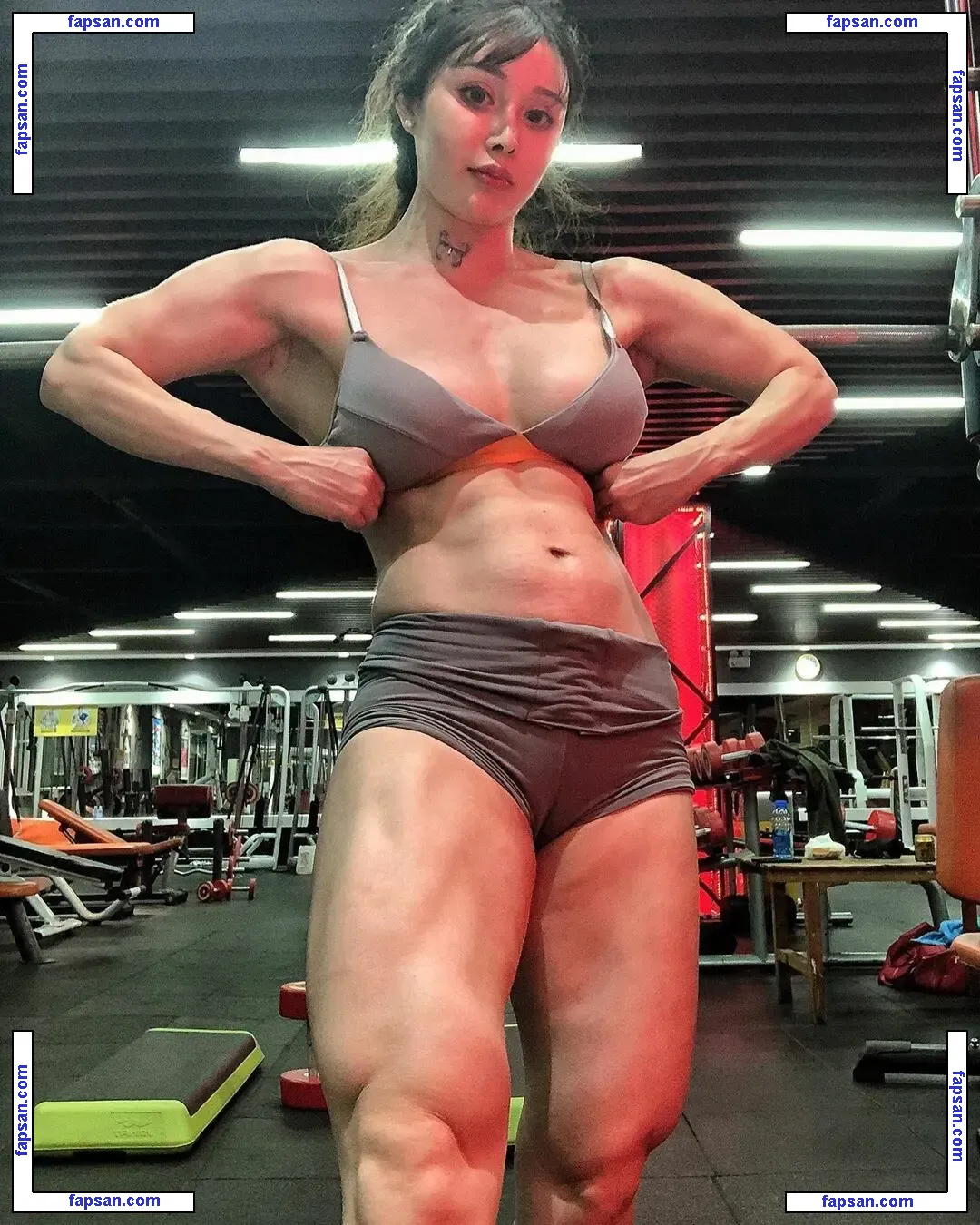 Yuan Herong nude photo #0654 from OnlyFans