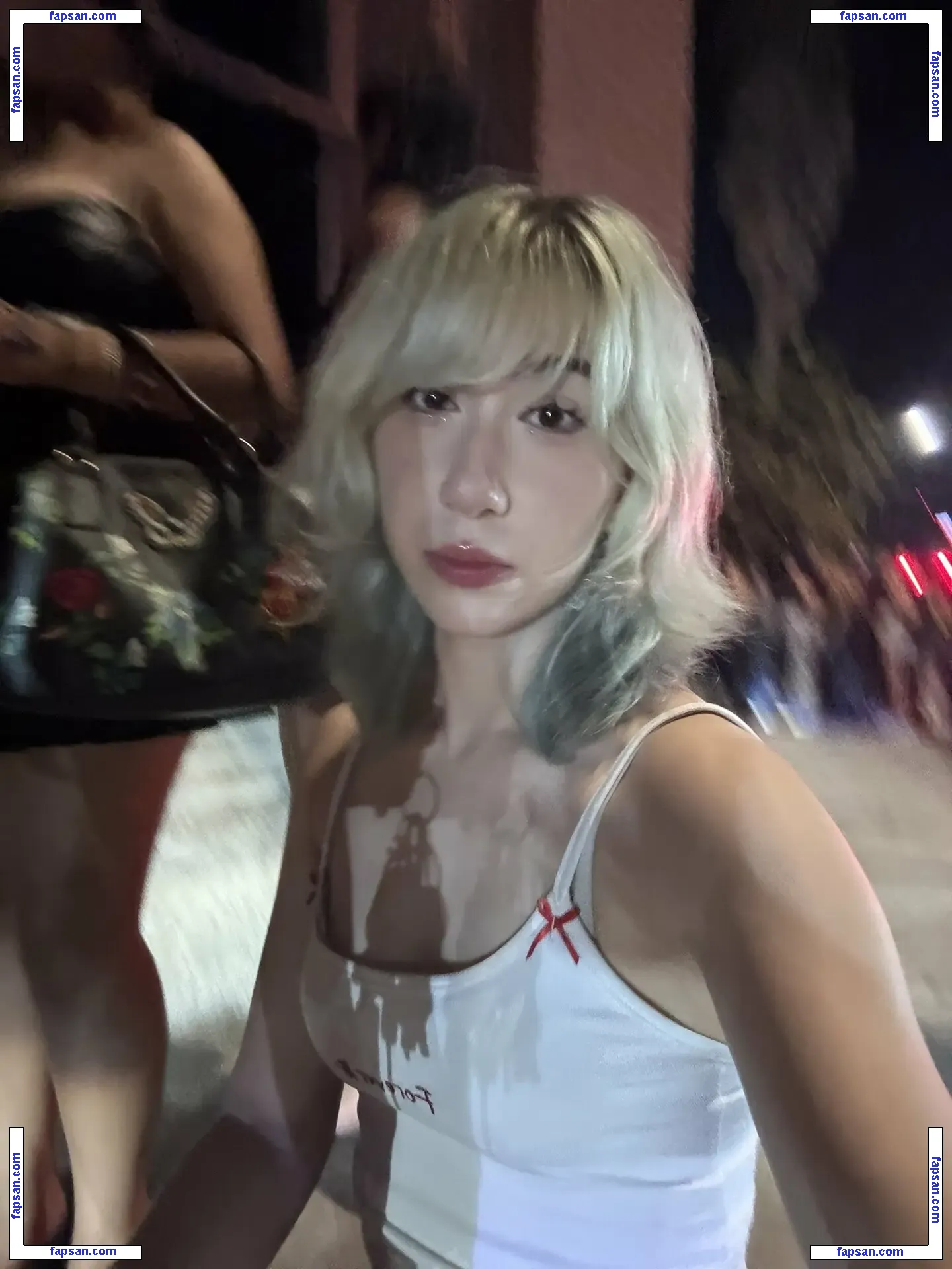 Yuckyogurt голая фото #0005 с Онлифанс