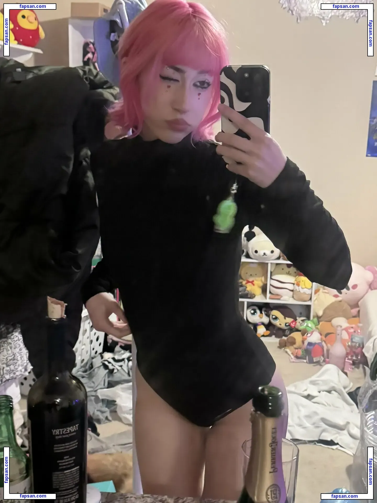 Yuckyogurt голая фото #0007 с Онлифанс