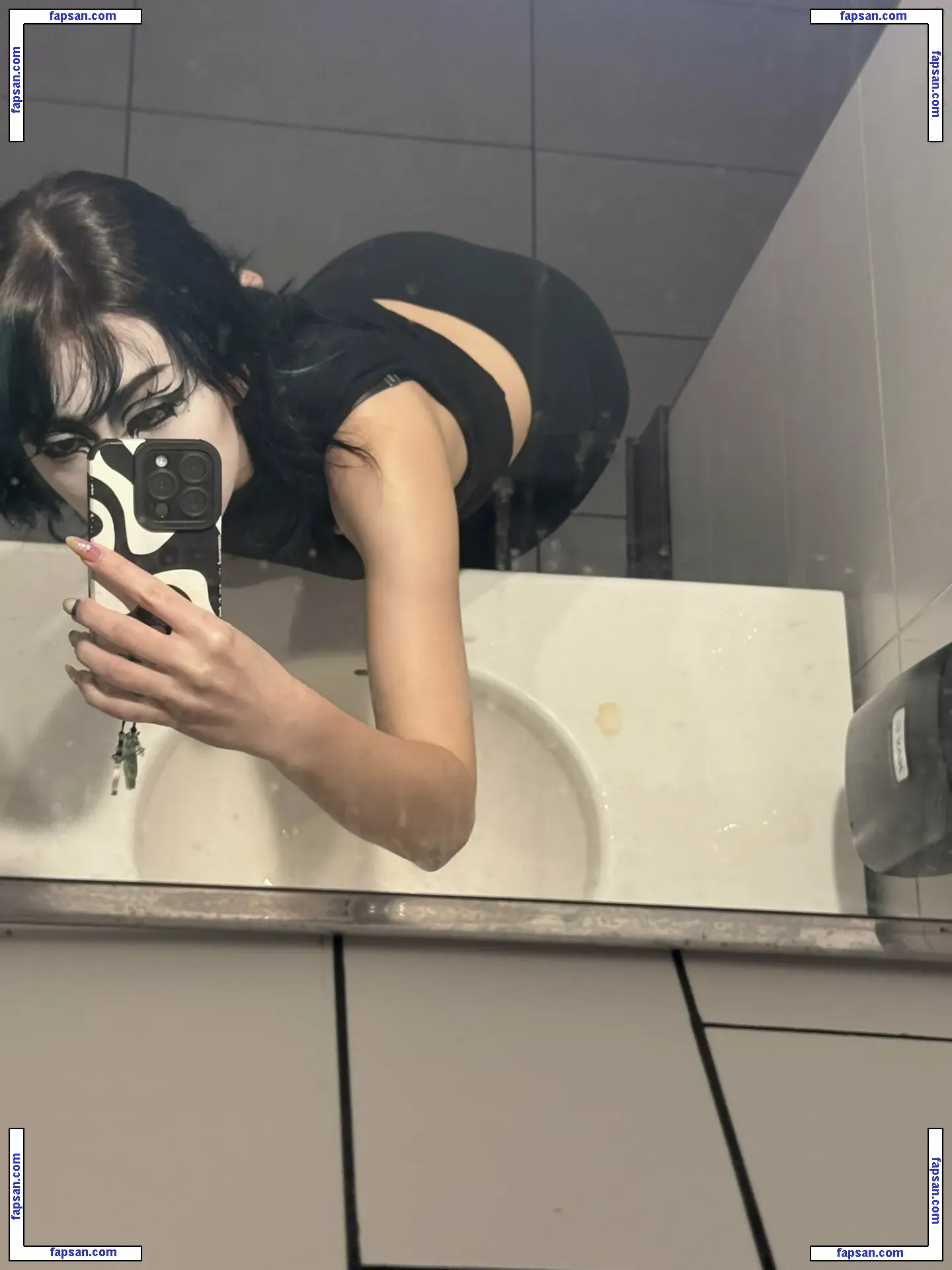 Yuckyogurt голая фото #0026 с Онлифанс