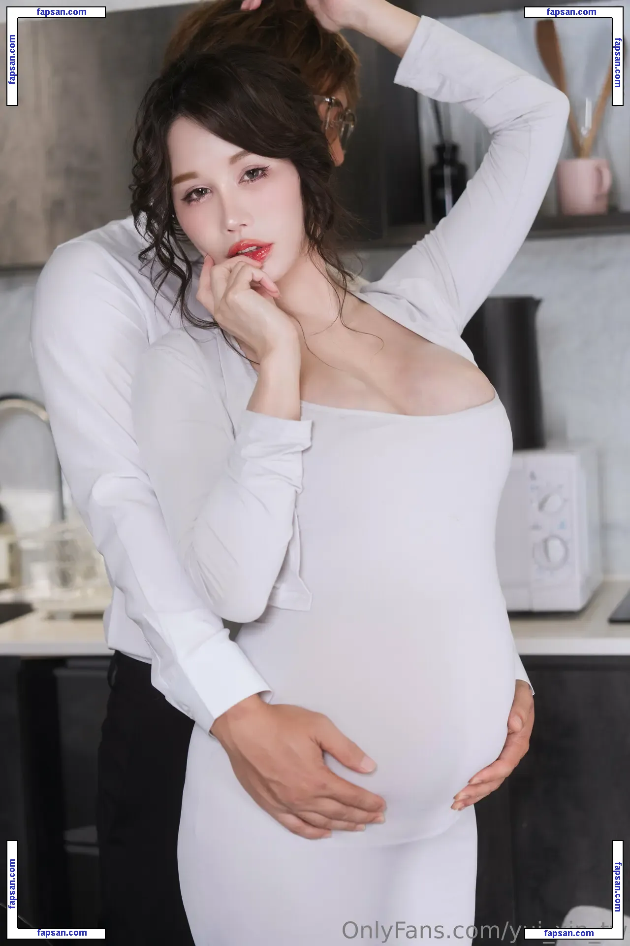 Yui Xin nude photo #0039 from OnlyFans