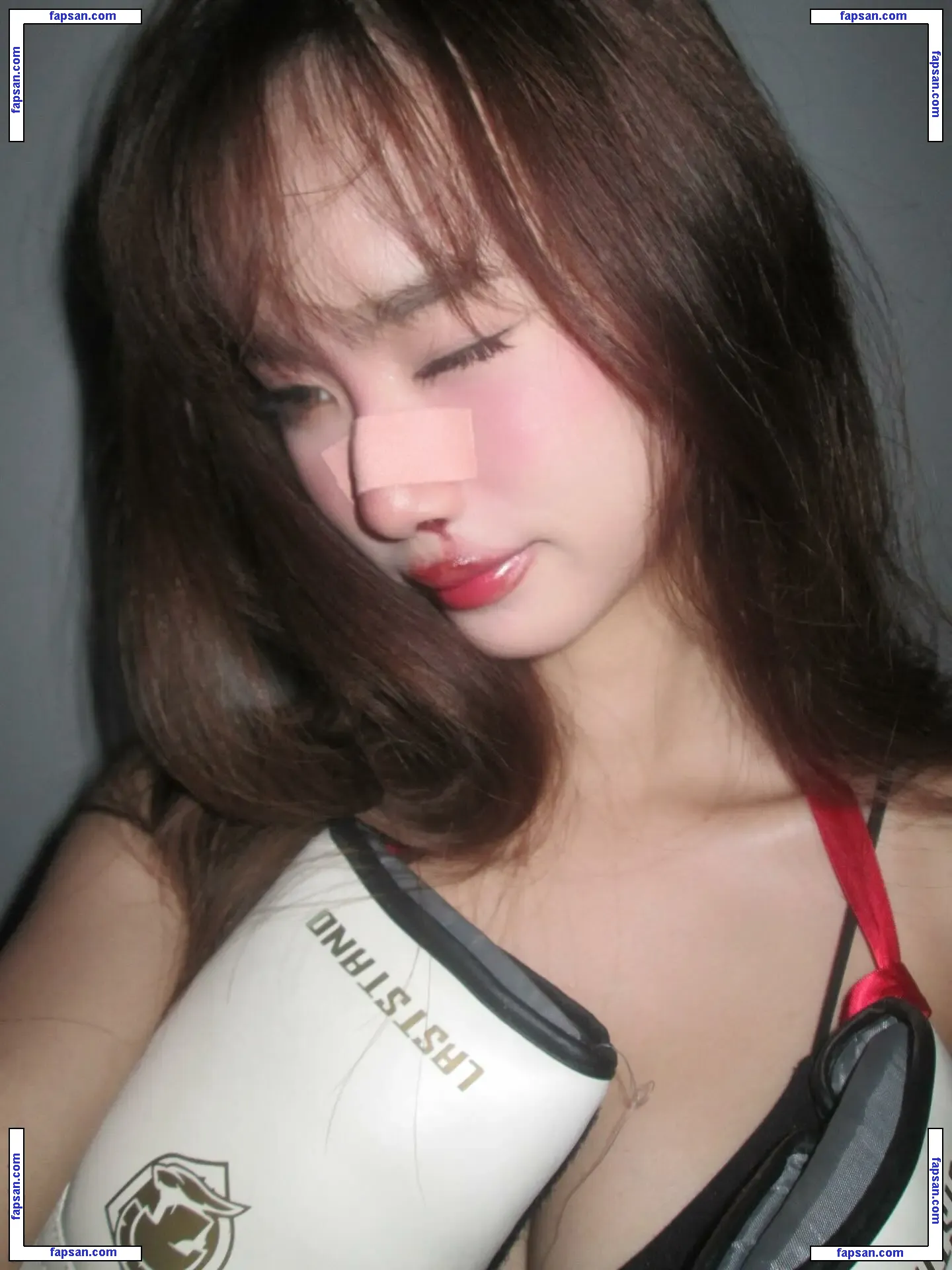 Yujeen.indyy nude photo #0005 from OnlyFans