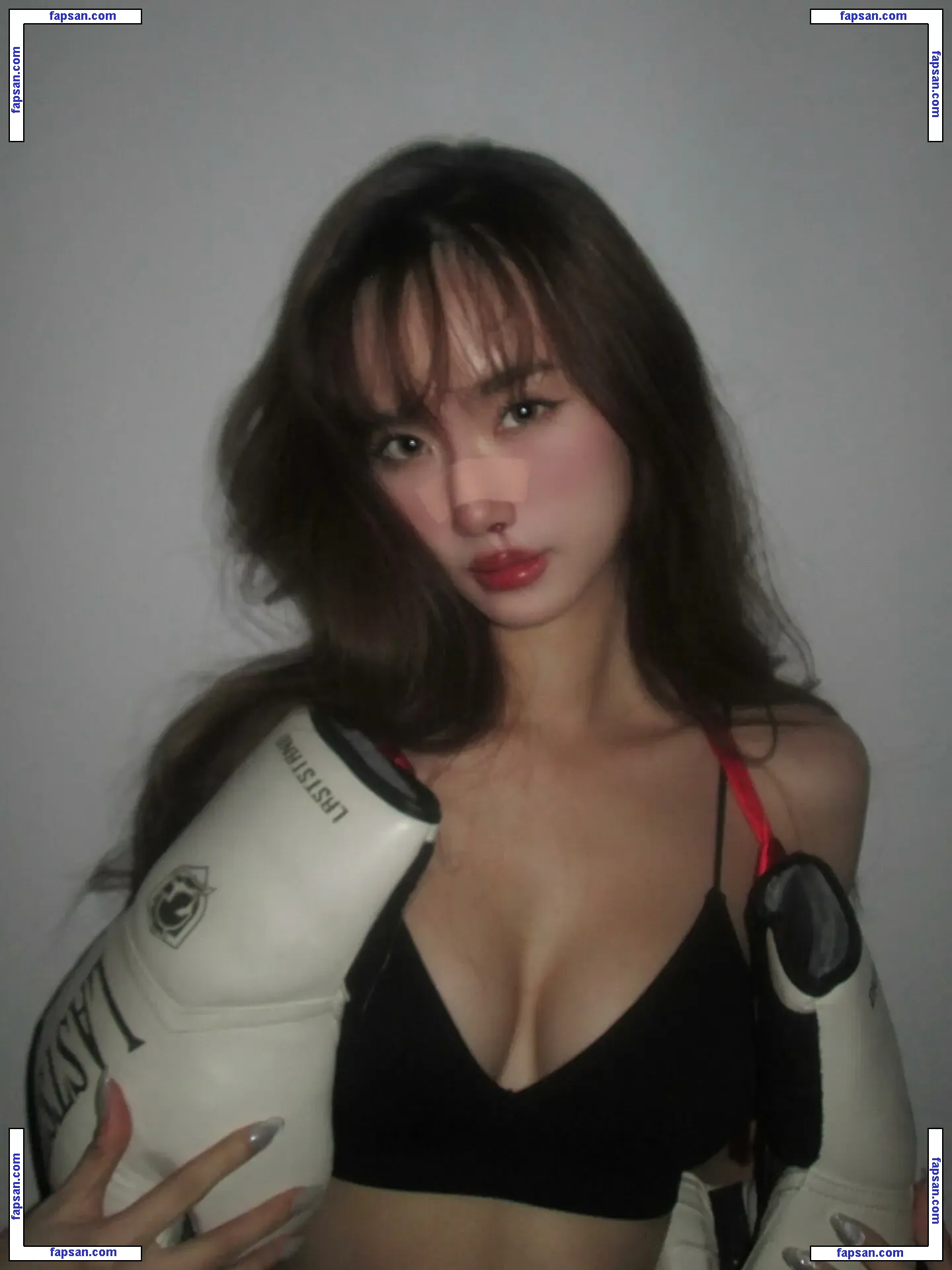 Yujeen.indyy nude photo #0010 from OnlyFans