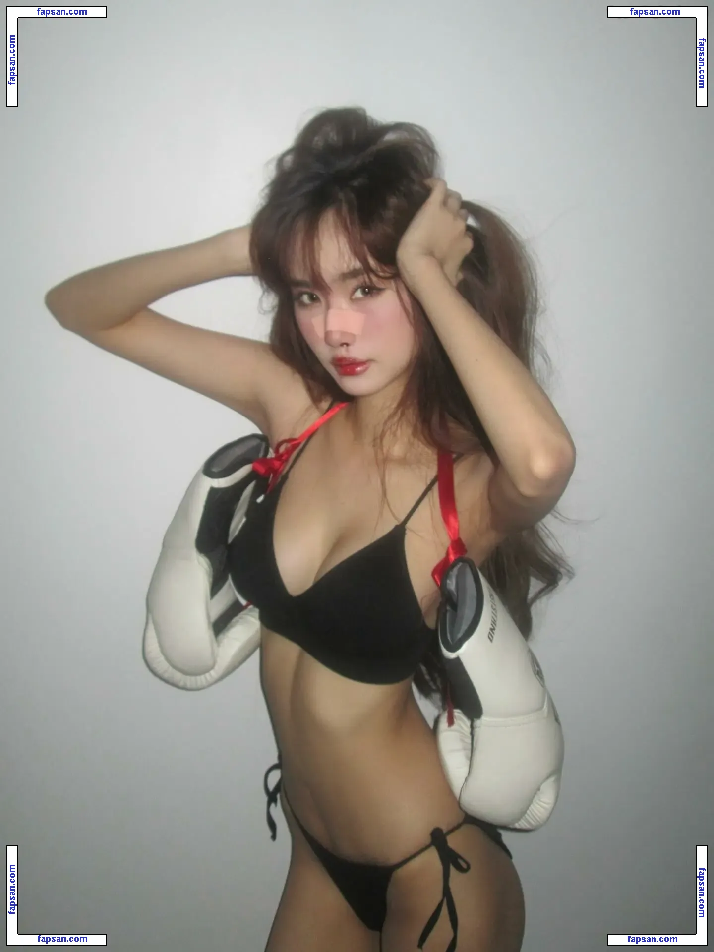 Yujeen.indyy nude photo #0017 from OnlyFans