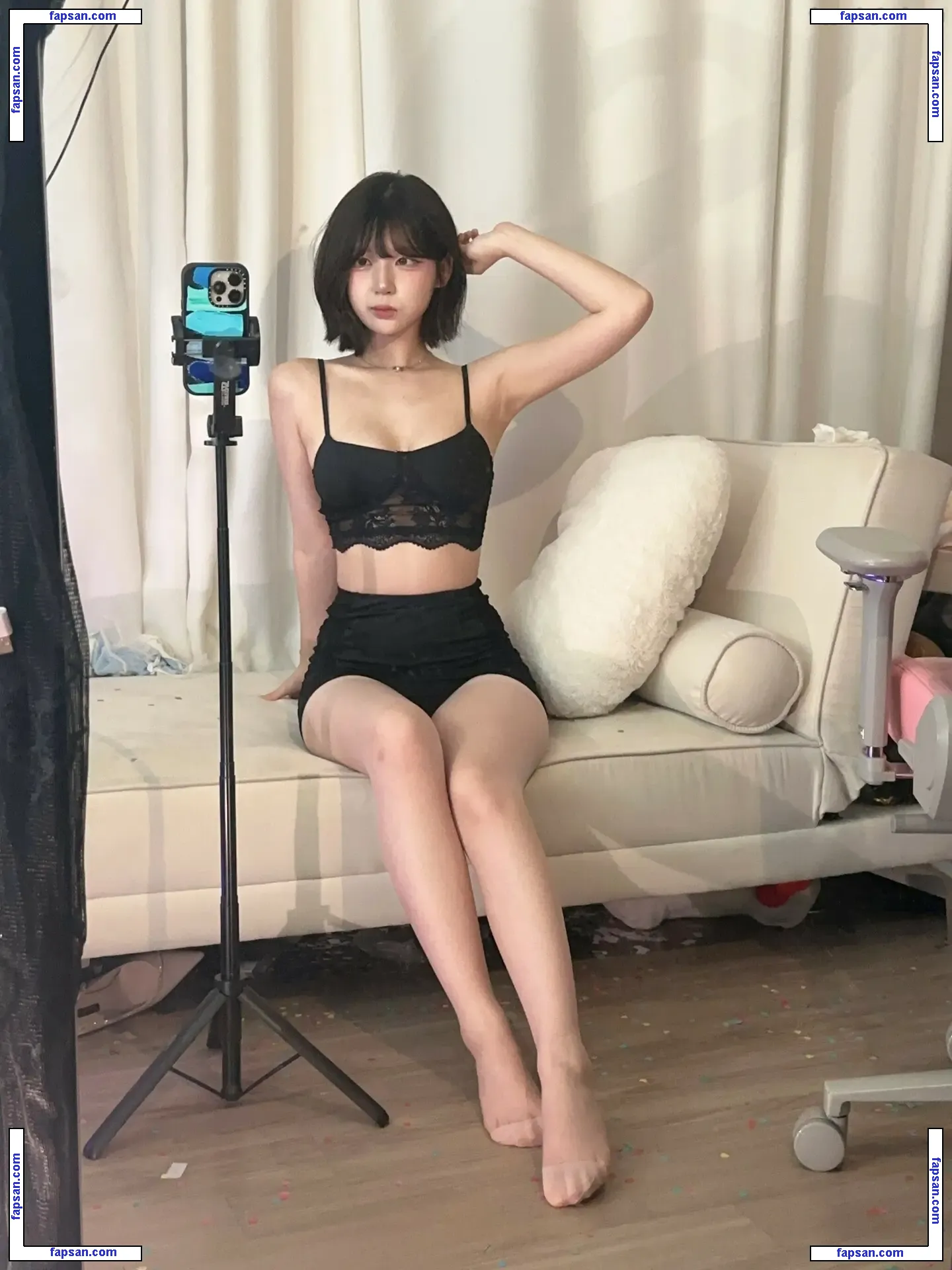 yule_.0.03 голая фото #0234 с Онлифанс