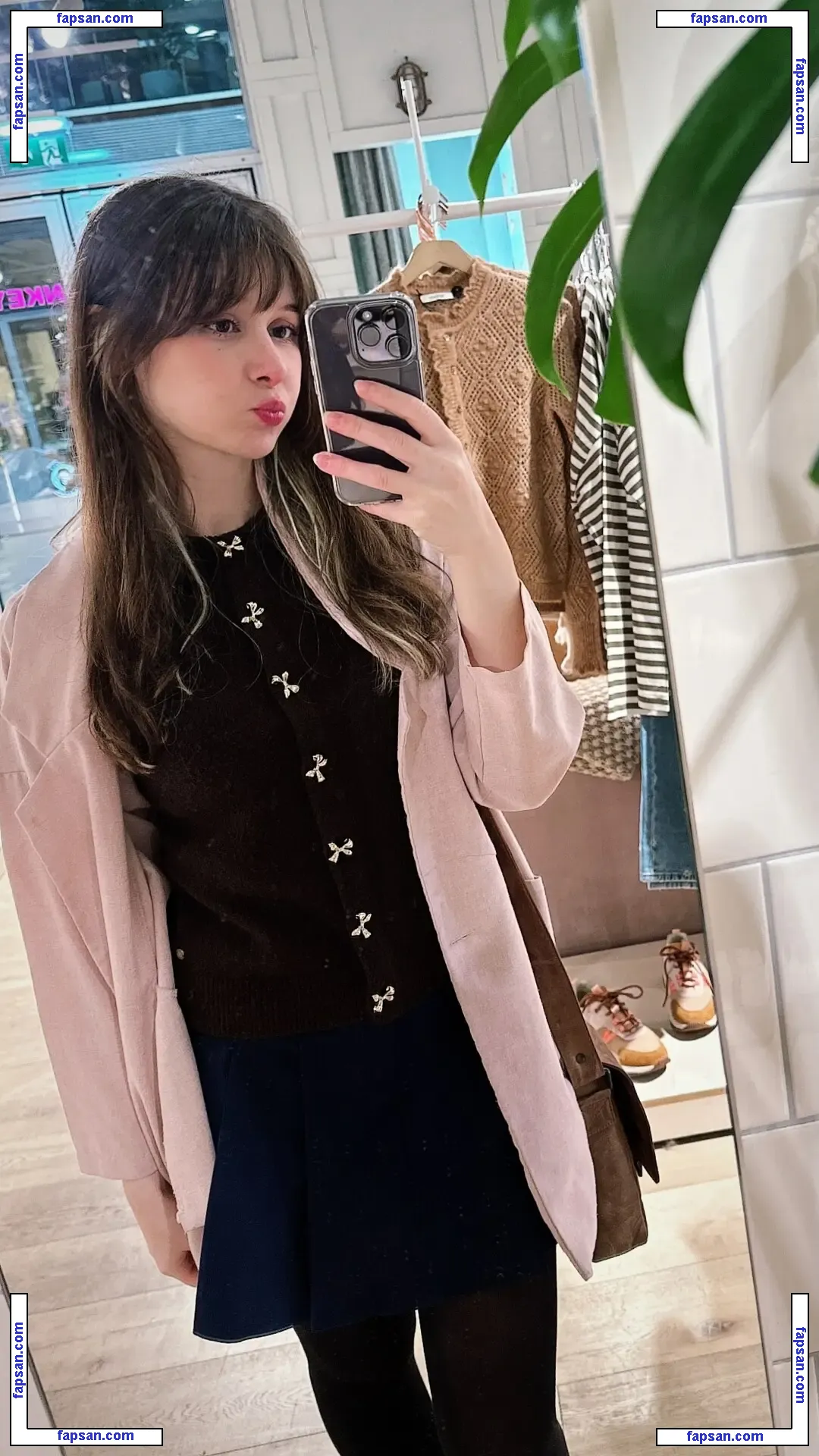 Yuli nude photo #0046 from OnlyFans