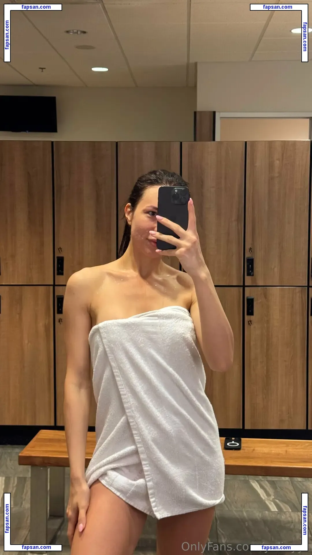 yuliayyc nude photo #0008 from OnlyFans