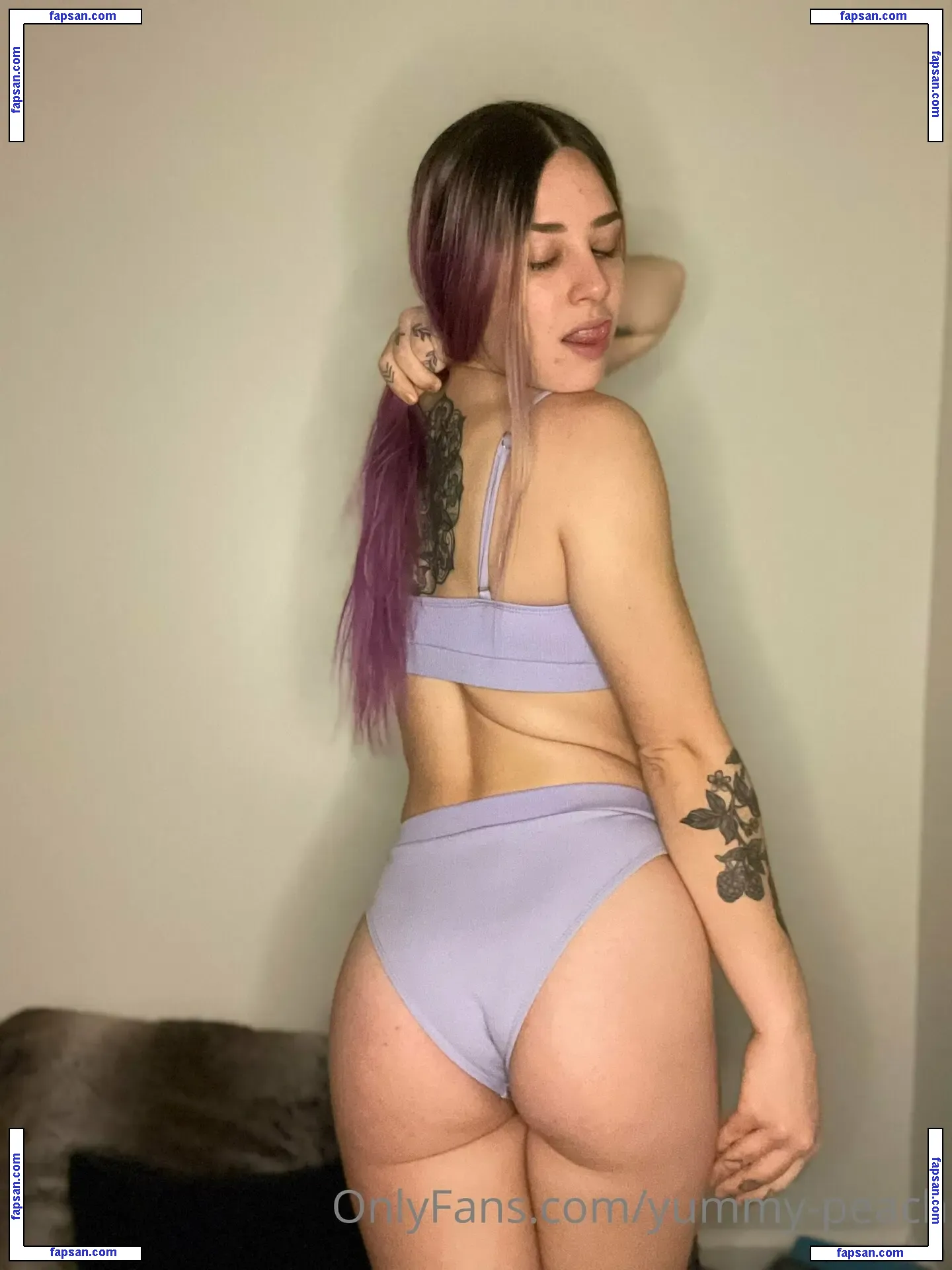 yummy-peach nude photo #0003 from OnlyFans