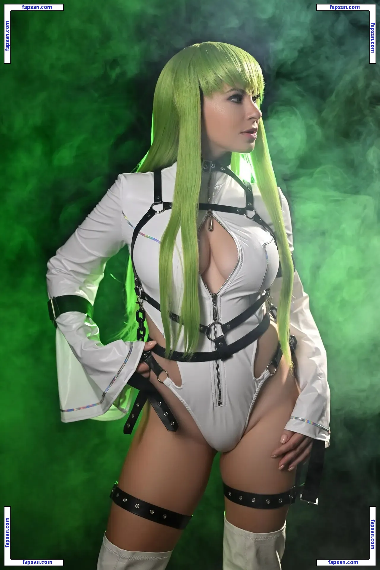 Yunakairi nude photo #0264 from OnlyFans