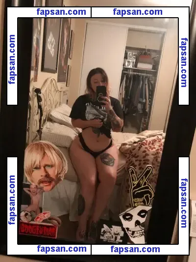 yungclairvoyant голая фото #0001 с Онлифанс