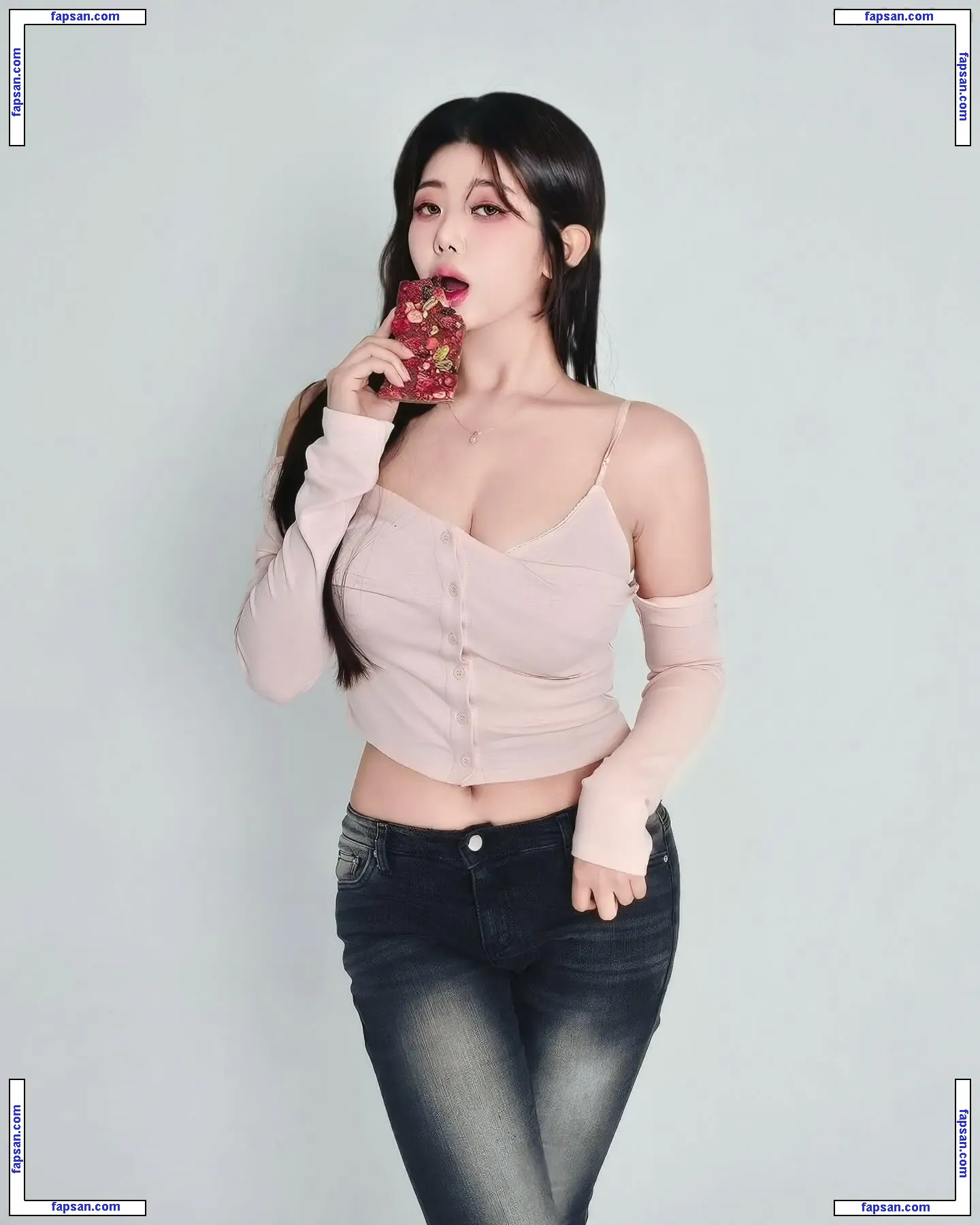 yuniyuning голая фото #0003 с Онлифанс