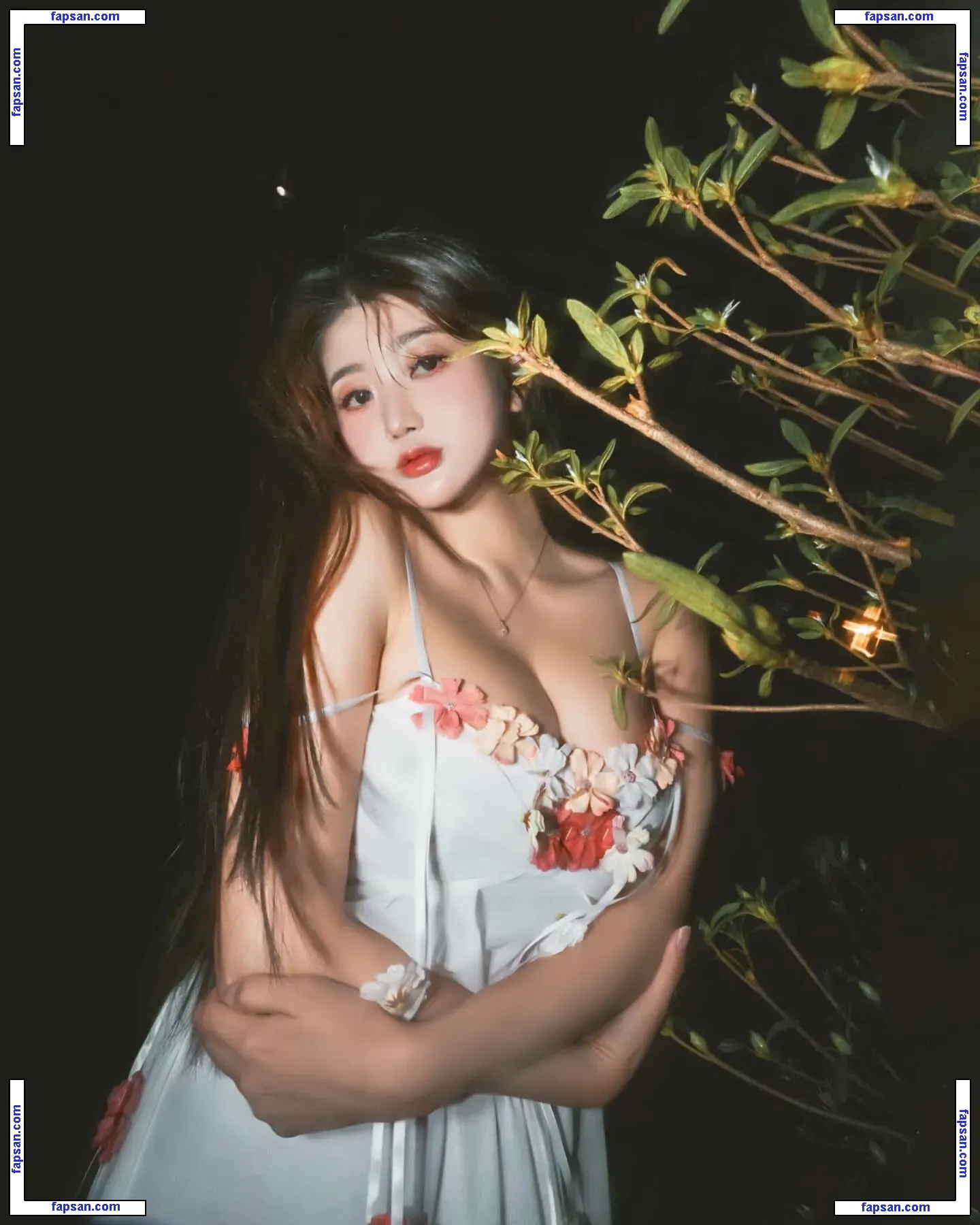 yuniyuning голая фото #0010 с Онлифанс