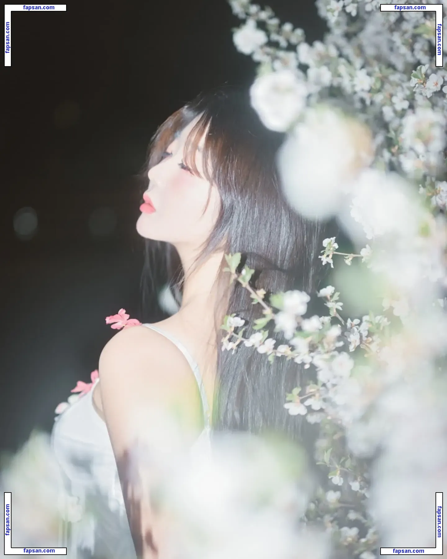 yuniyuning голая фото #0024 с Онлифанс