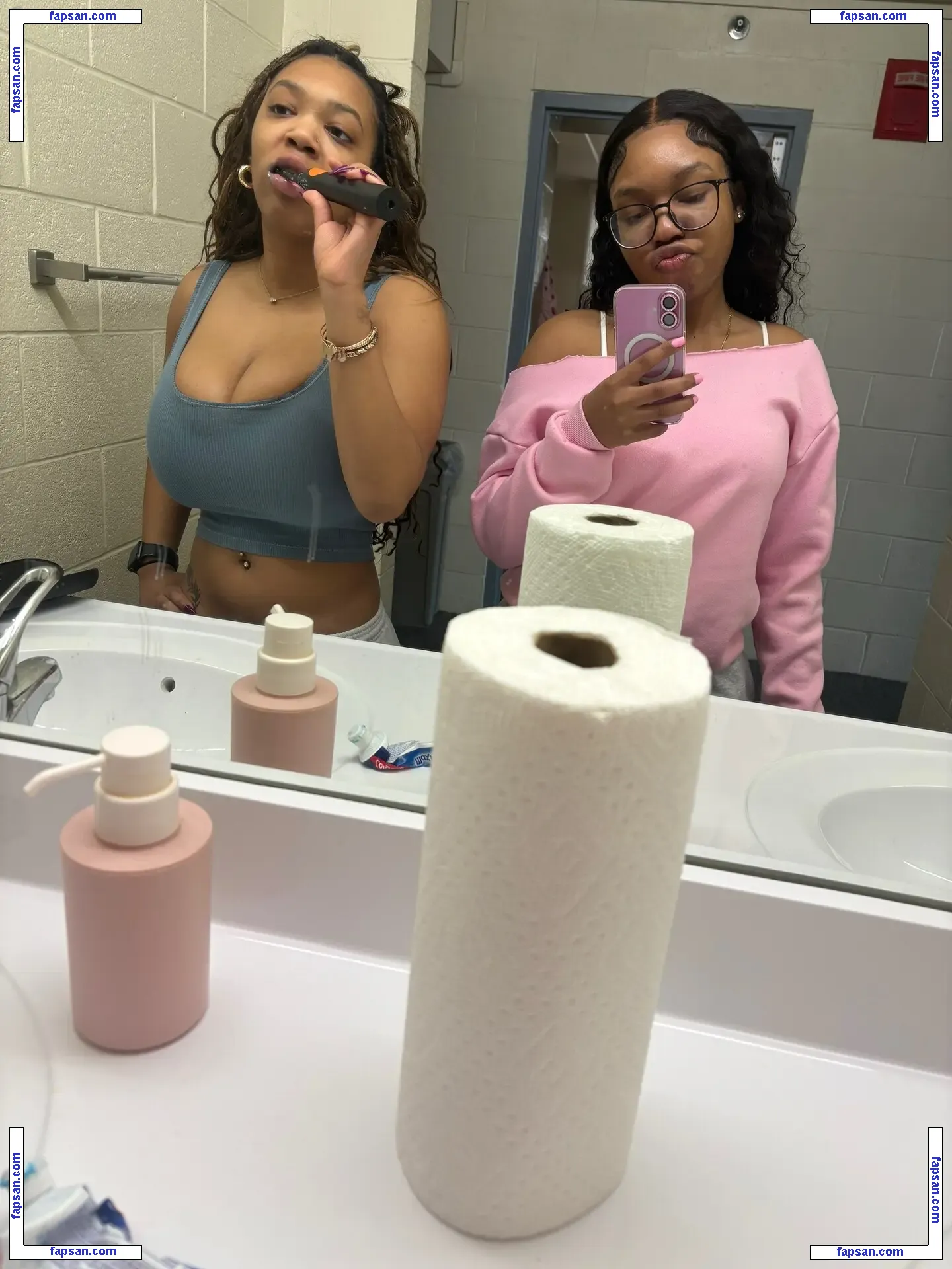 Yup_tay голая фото #0002 с Онлифанс