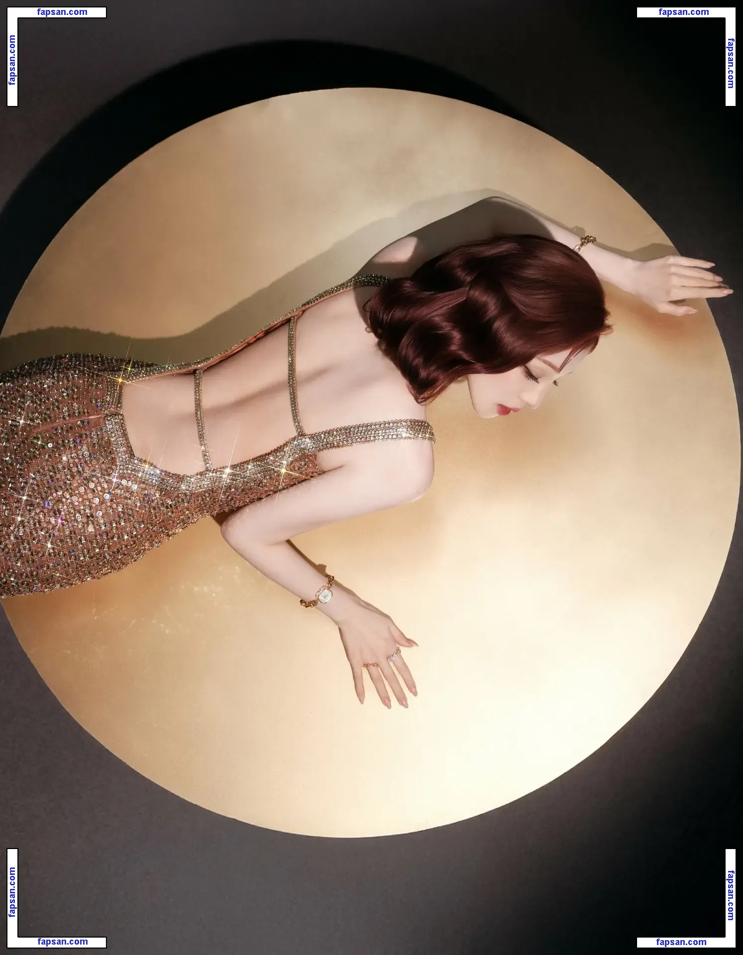 _Yuqi_ голая фото #0070 с Онлифанс