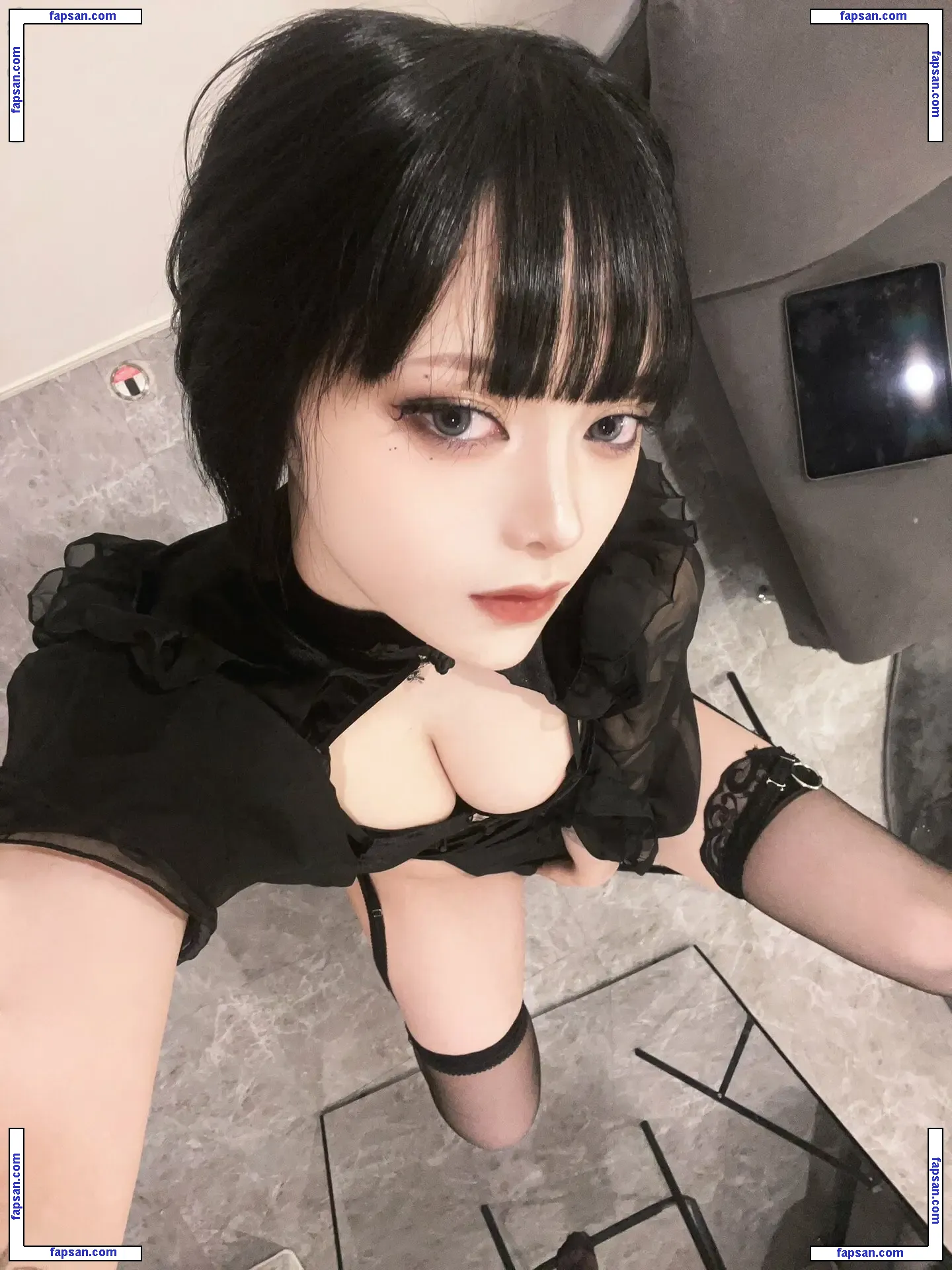 Yuriyuri Fanclub nude photo #0023 from OnlyFans